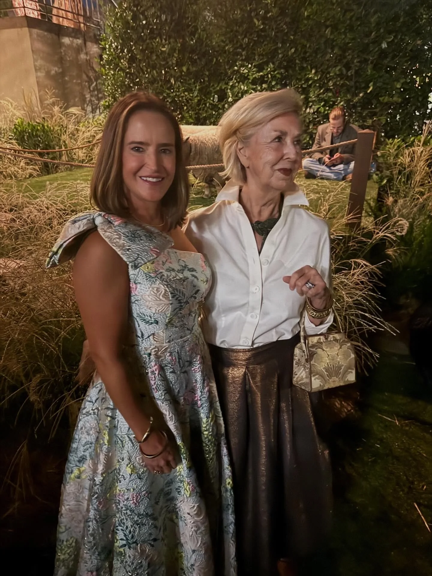 A beautiful night where antiques meet artistry! Celebrating timeless design at the Antiques at the Gardens Gala. Honored to take part in a celebration where tradition and design bloom together. @antiquesgardensbham