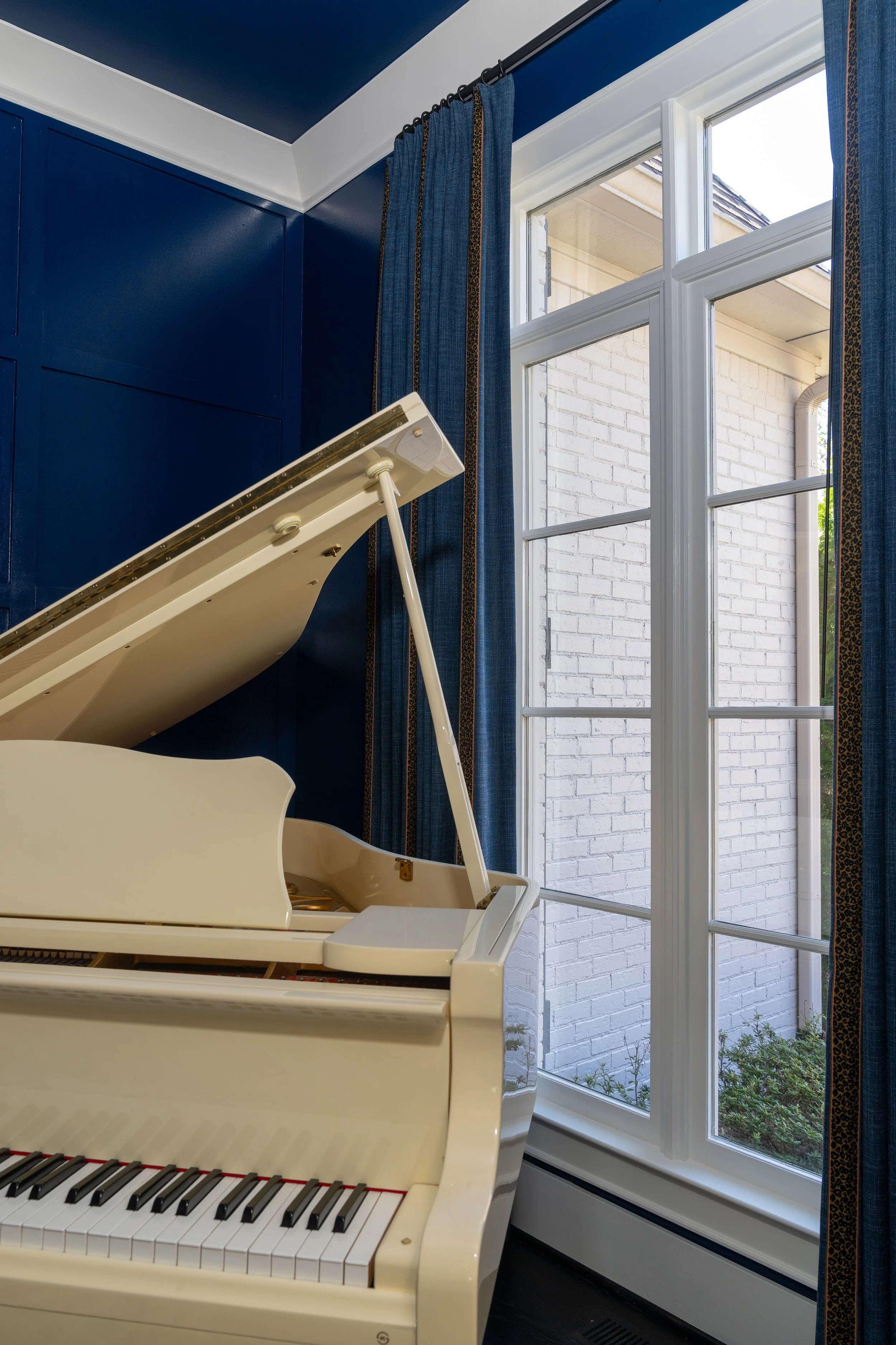 Rosemont_Piano_Room_Details.jpg