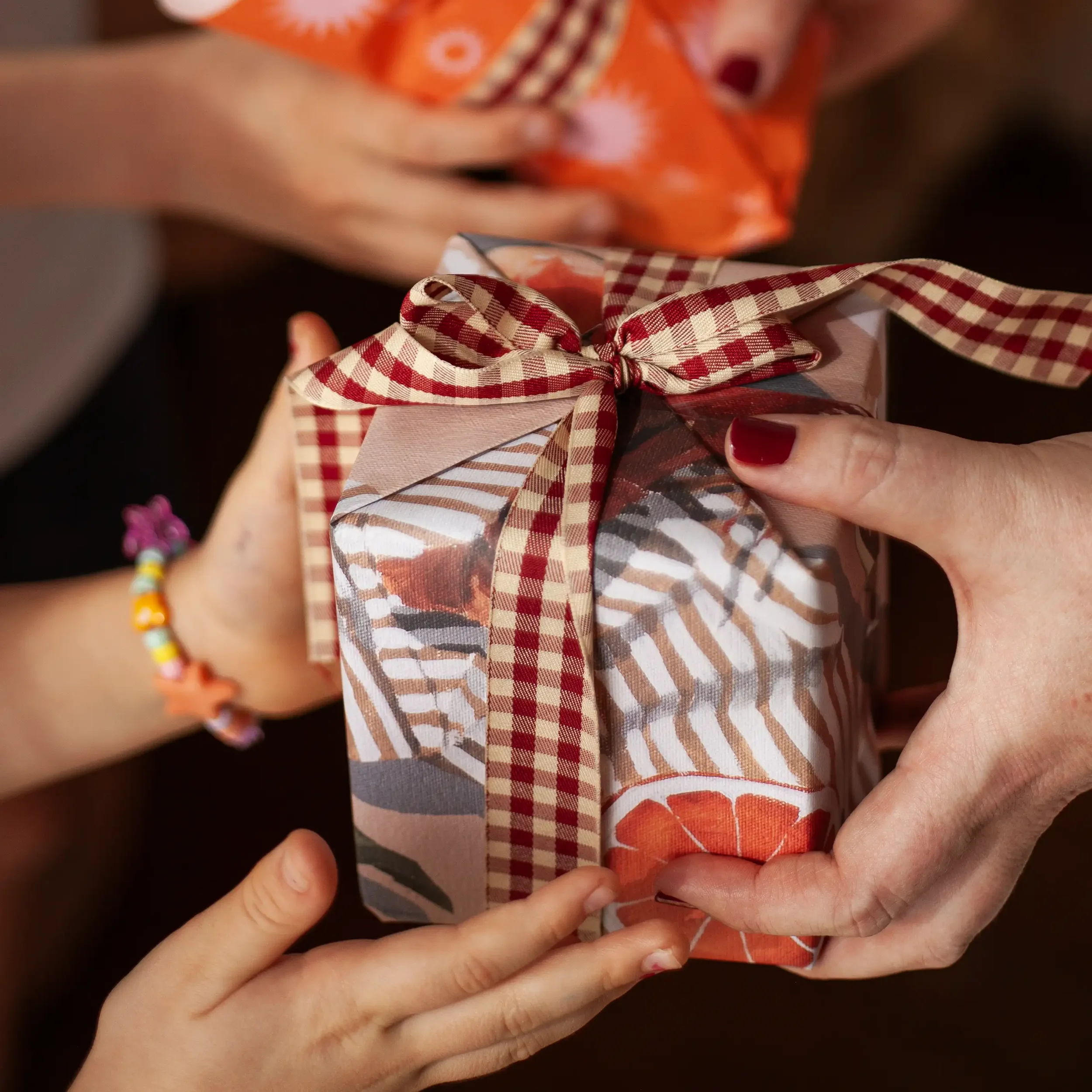 Dinner Party Guide - It's Christmas.webp