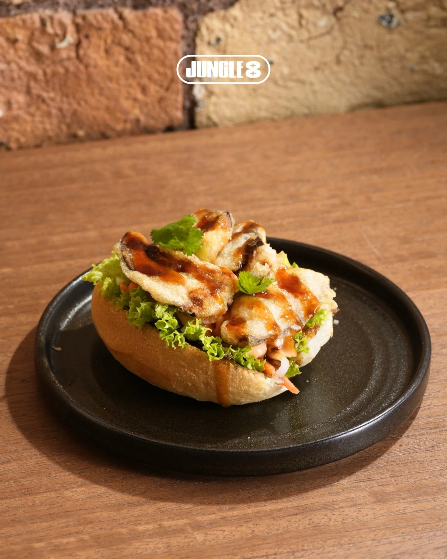 Plates to share. Drinks to cheers 🥂🌿
Bring your people to Jungle8
Book now: LINK IN BIO
 Address: Elliot Stables, 39 Elliot Street, Auckland CBD.
 $5 discount parking at Atrium Carpark (after 5pm TUE-THU-FRI, up to 2 hours SAT-SUN)
#NZFoodie #Auckl