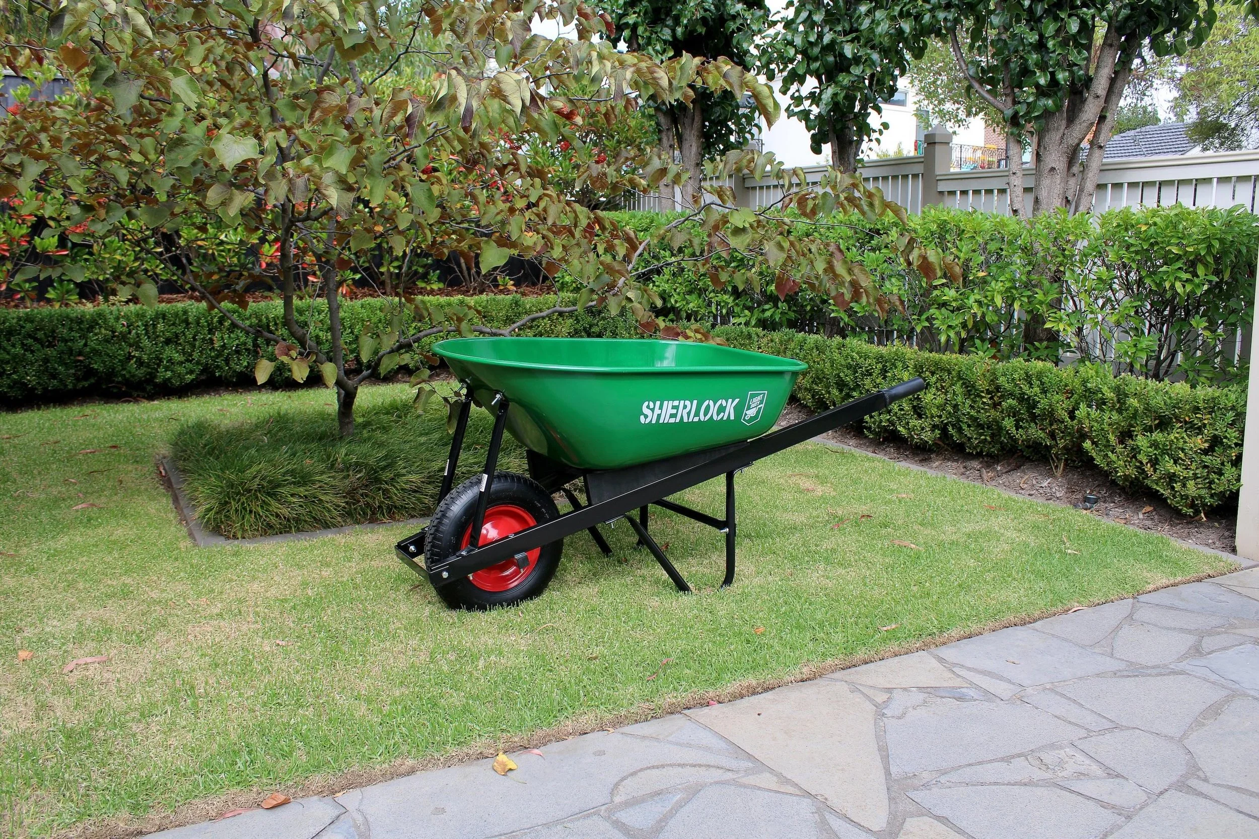 Same, same but different ‼️ our 100L Light Duty Steel Wheelbarrow, new and improved 👀

Spot our new GREEN ✅ BU100S wheelbarrow at your local @bunnings 🧰

Same good quality, even better design 🫵

#SherlockWheelbarrows