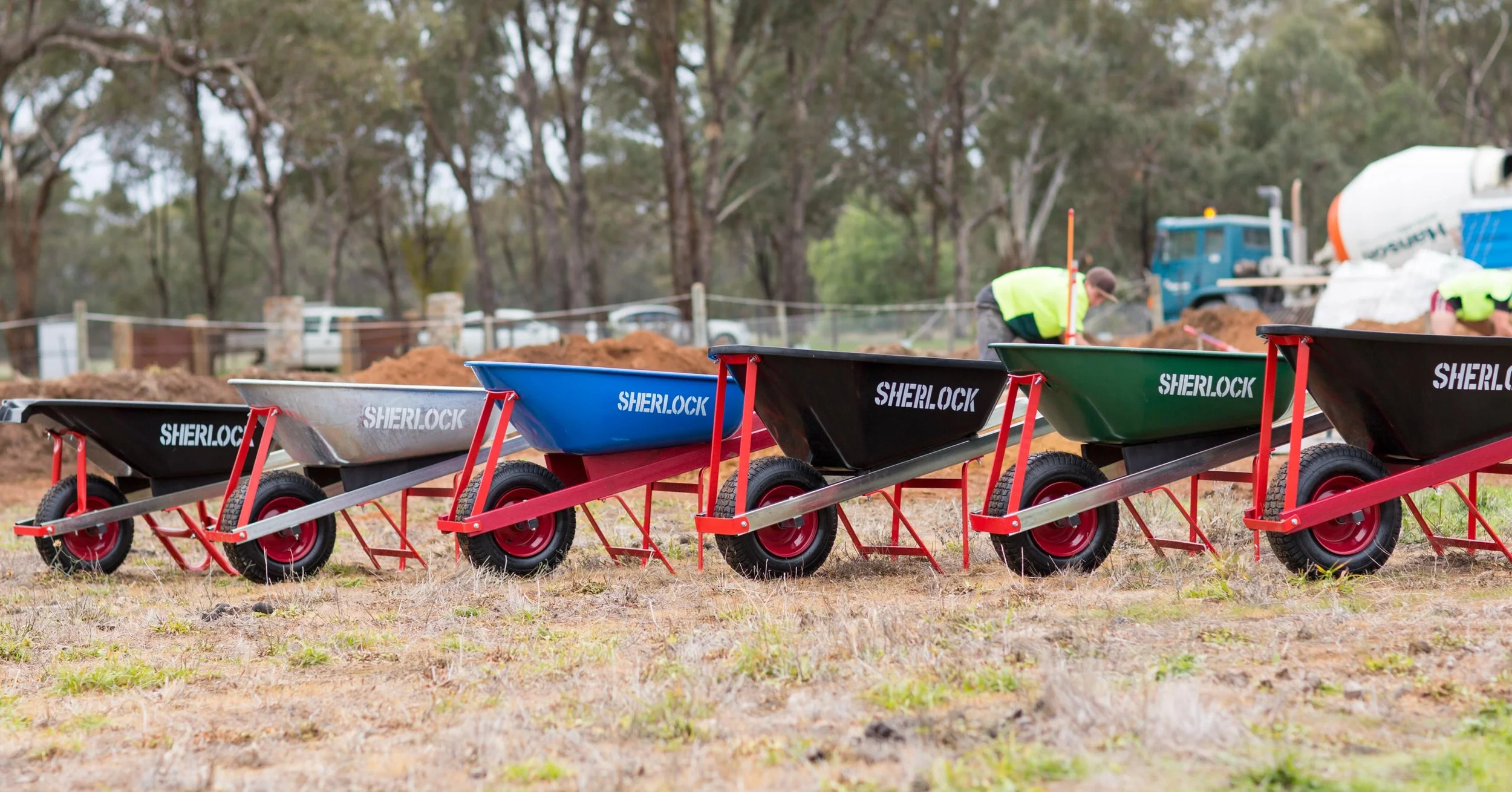 Whether your workspace is your home backyard, a small hobby farm or a commercial trade site, Sherlock has a wheelbarrow for you 🫵

Explore our website 🔗 www.sherlockwheelbarrows.com to find the right barrow for you 🛞

#SherlockWheelbarrows