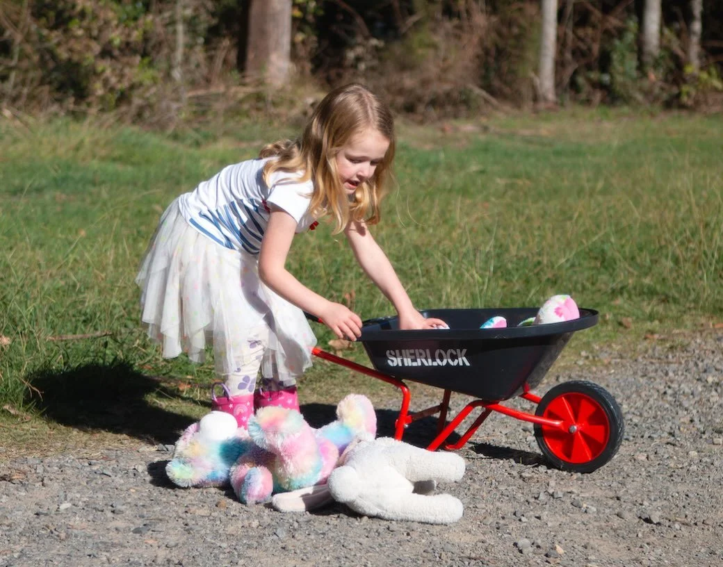Give the gift of garden play this Christmas to little ones who love to help out around home 🏡

The perfect gift for outdoorsy kids 🌱 Available at @bunnings 🧰

#SherlockWheelbarrows