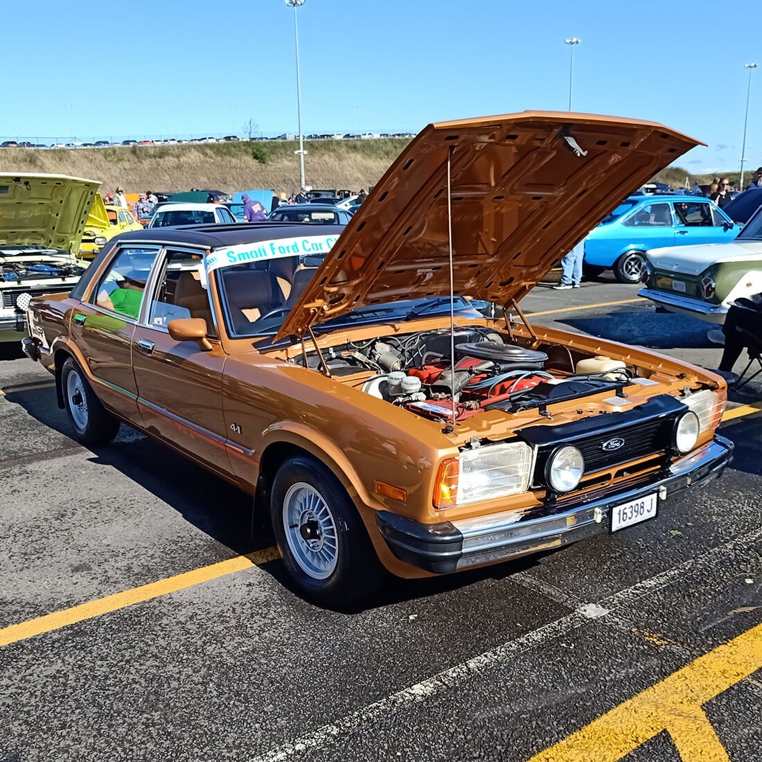 Ford-Cortina-3.jpg