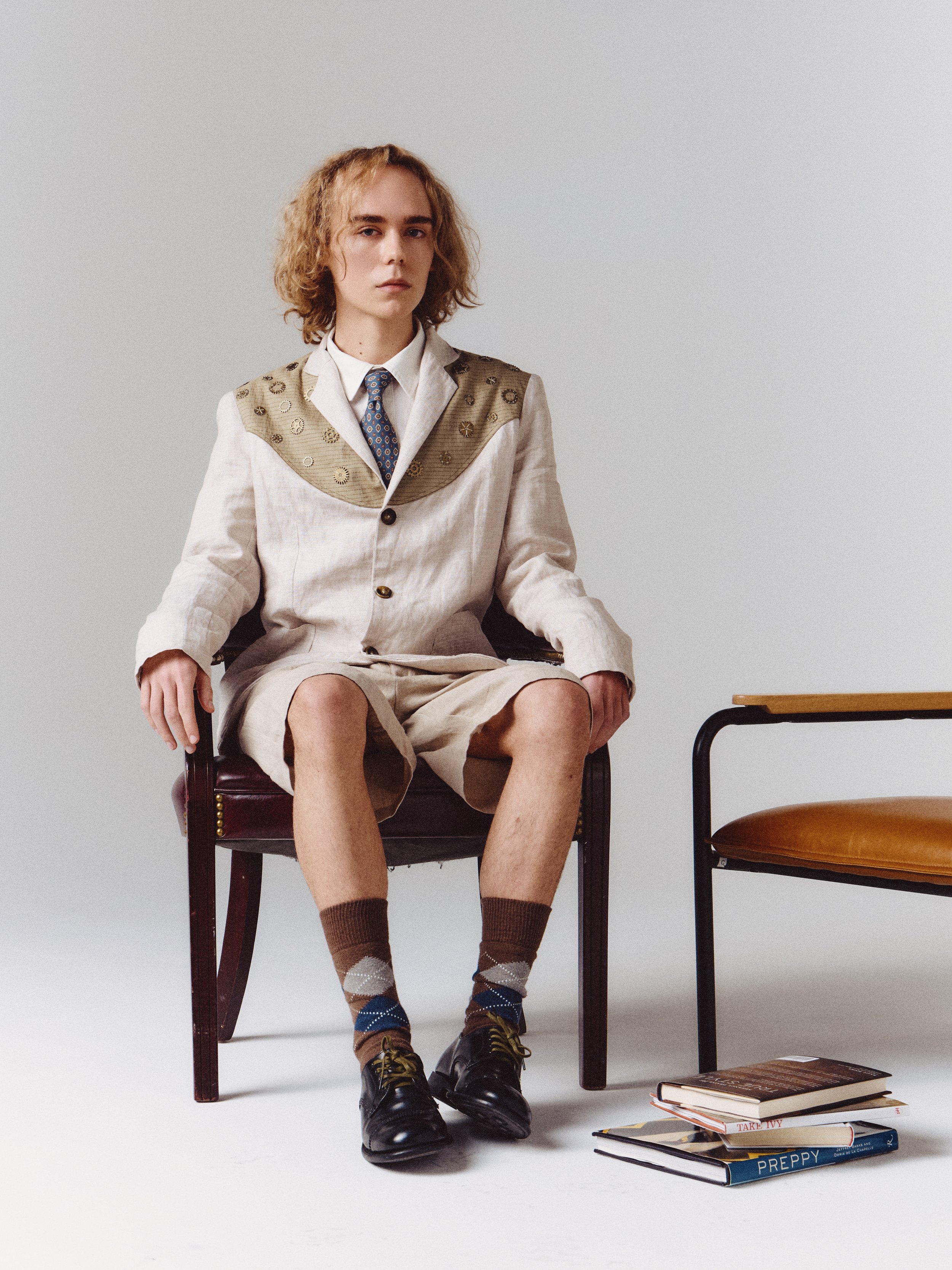 Look 1 Editorial