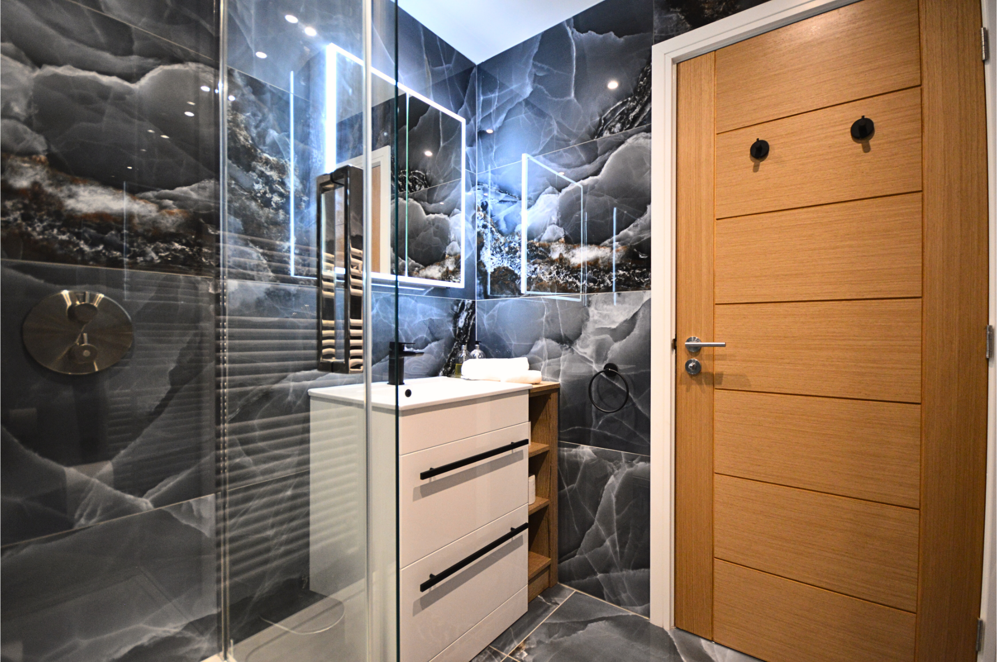 10MC Bathroom 1.2 Edited (1).png