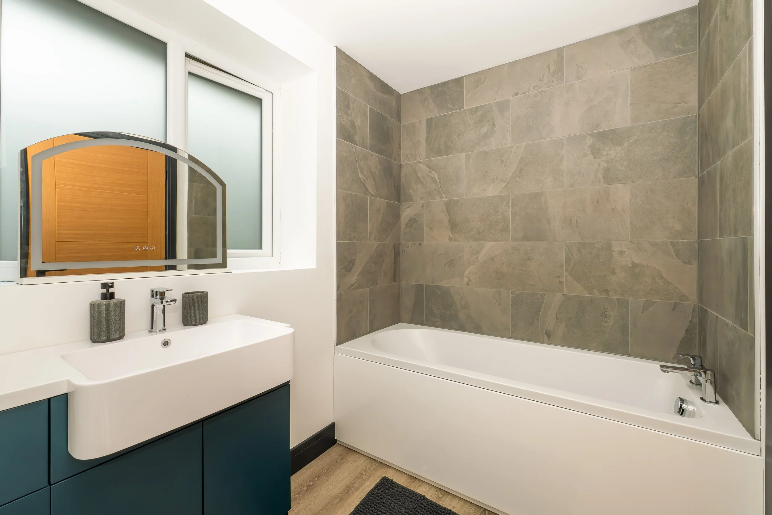 Stone Town Centre Staffordshire Canal High Street Family Home Airbnb Short Let Stay