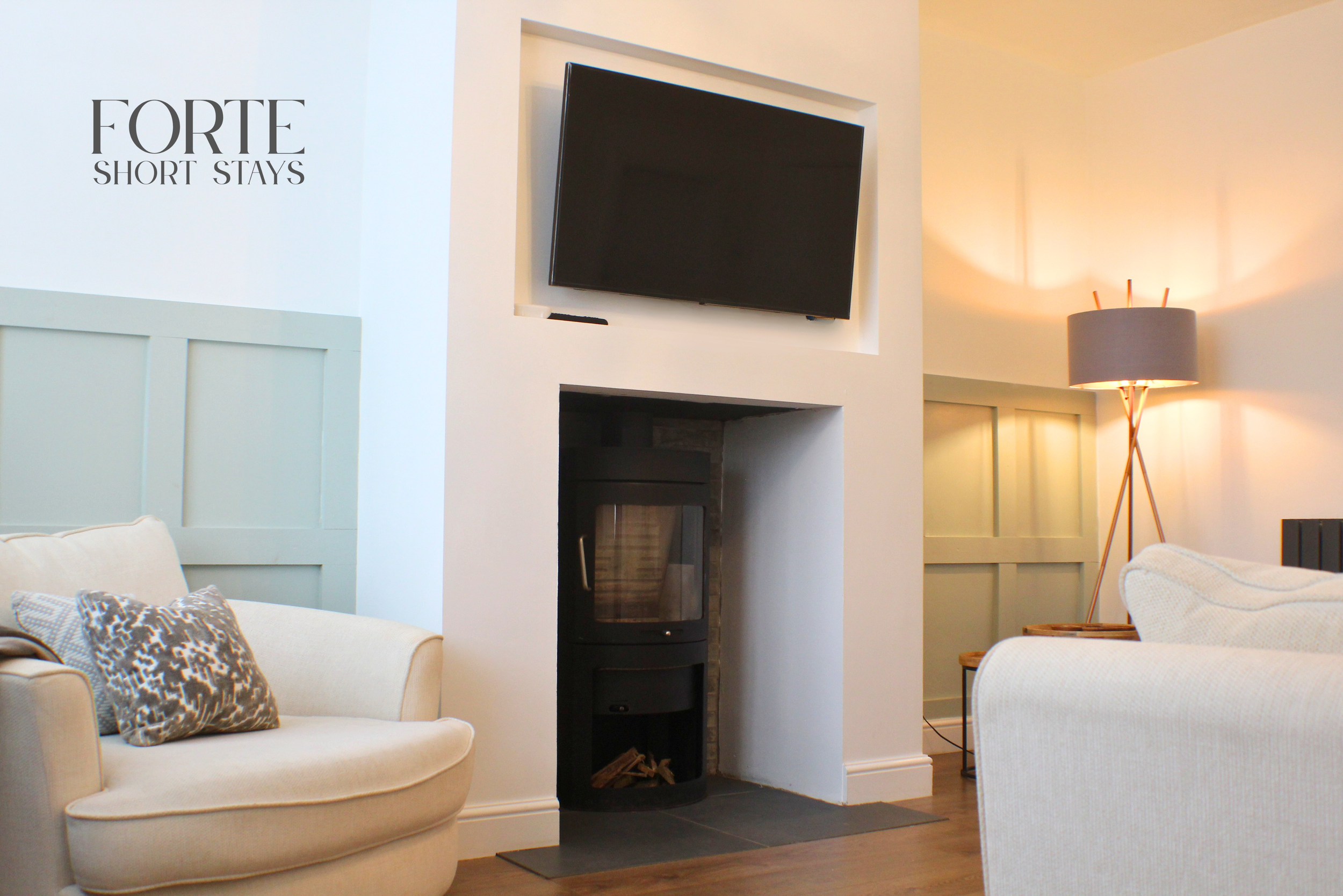 Newcastle-Under-Lyme Stoke-On-Trent Staffordshire Short Stay Airbnb booking.com Accommodation Private House to Rent Easy Check In Hotel Contractors Professionals Workers Business Accommodation