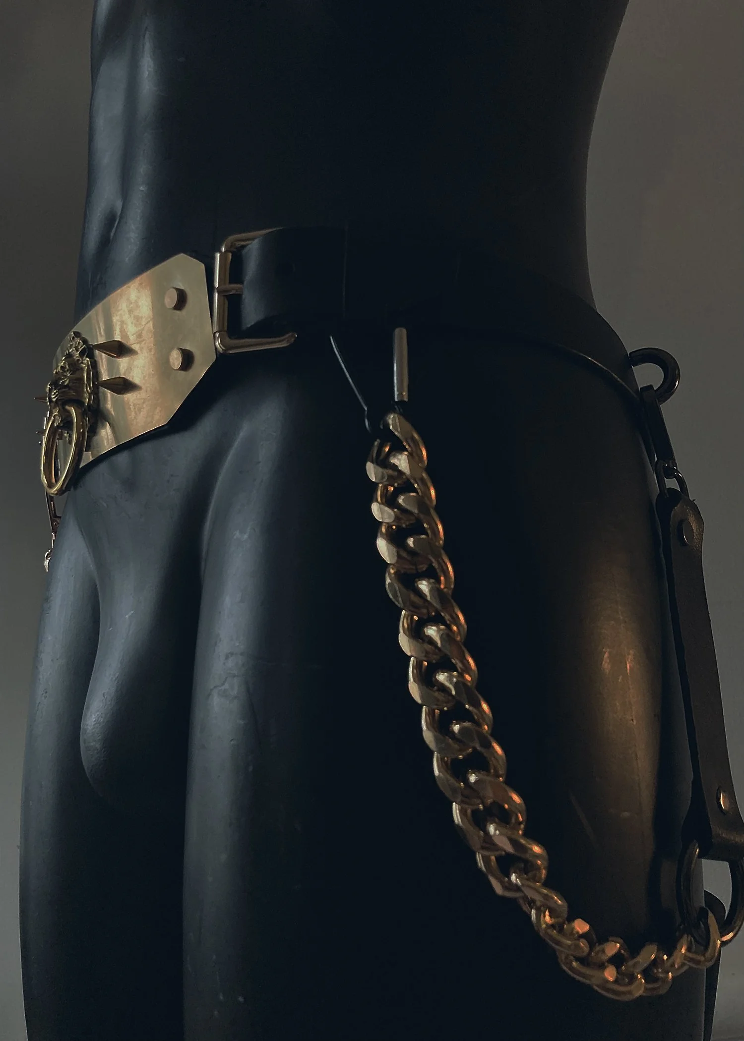 Lion Belt Metal house of marmol leather chains 3data.jpg