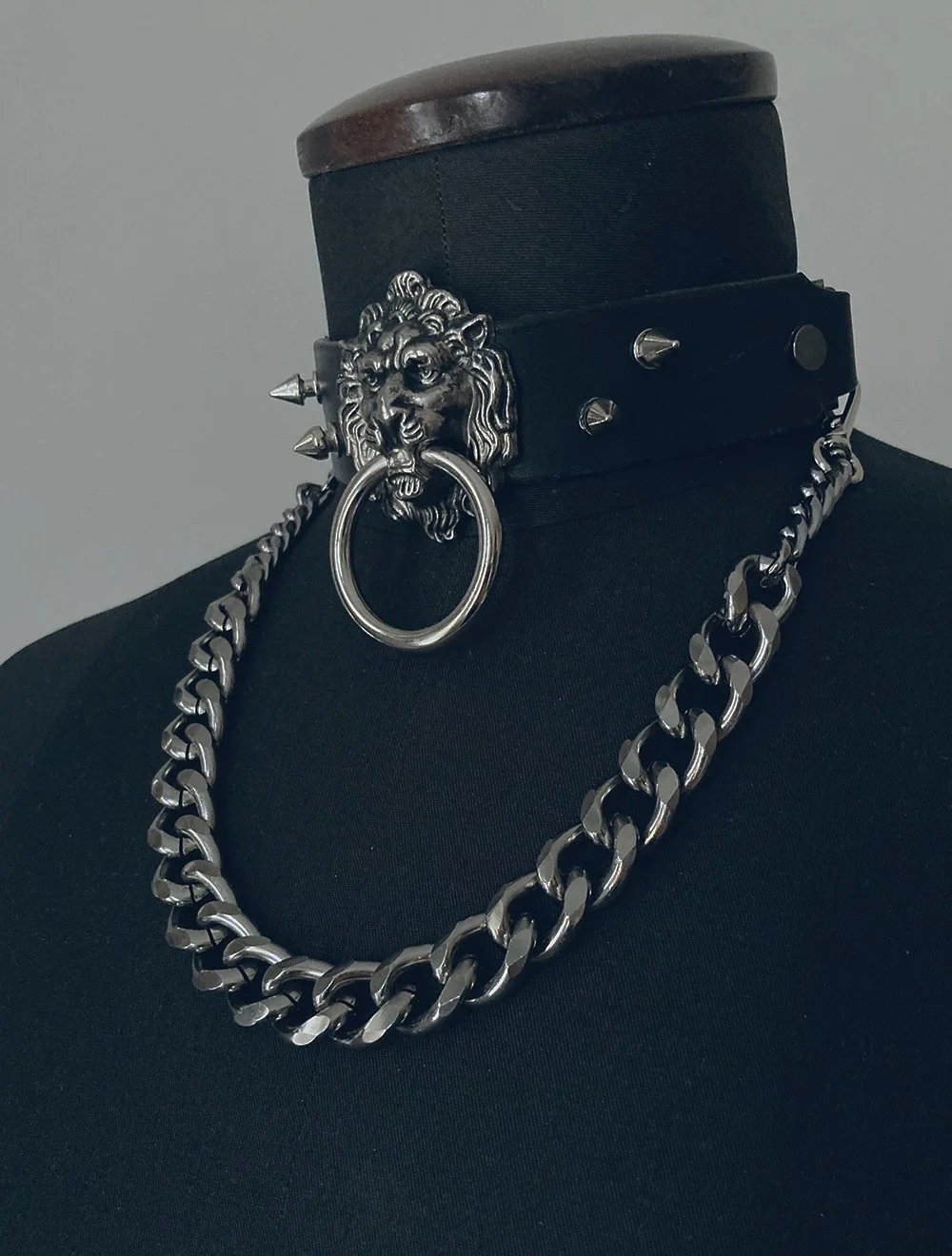 Lion Choker vinyl silver house of marmol 2.jpg