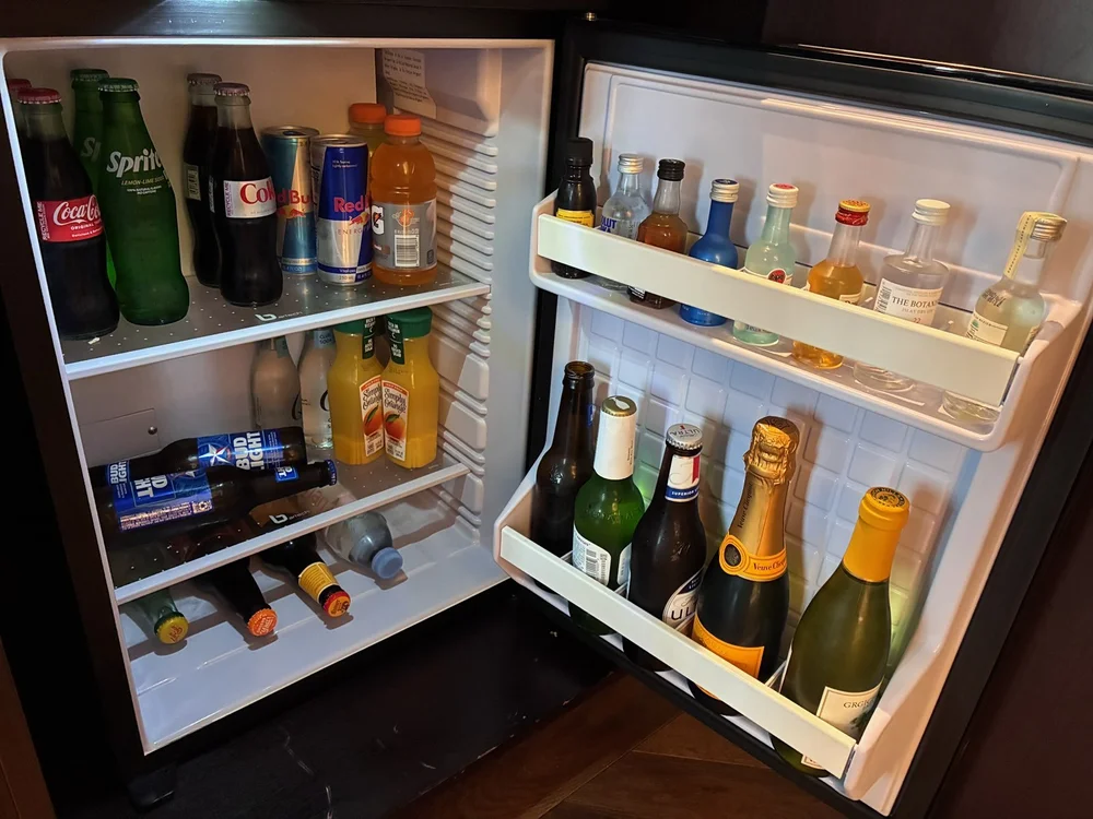 Hotel Swexan Mini Bar.jpeg