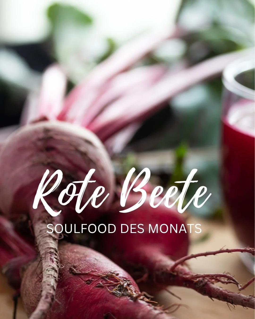 Rote Beete w&auml;rmt, erdet und tut gut. 
Mit ihrer nat&uuml;rlichen S&uuml;&szlig;e n&auml;hrt sie den K&ouml;rper mit Mineralstoffen und schenkt gleichzeitig ein Gef&uuml;hl von Geborgenheit.

Ob als cremiges P&uuml;ree, Ofengem&uuml;se oder fein 