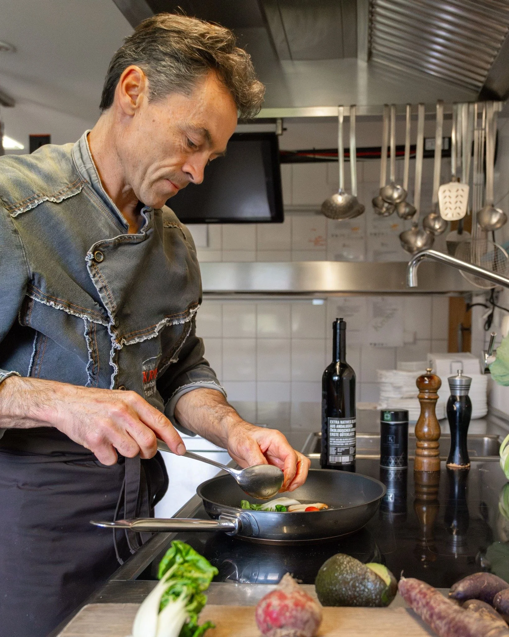 Tradition trifft bei uns auf neue Leichtigkeit. 🍽️

In der Krone verbinden wir ehrliche Heimatk&uuml;che mit moderner Soulfood-K&uuml;che. Mal herzhaft, mal bewusst leicht. Regional, saisonal und mit viel Gef&uuml;hl f&uuml;r guten Geschmack.
F&uuml