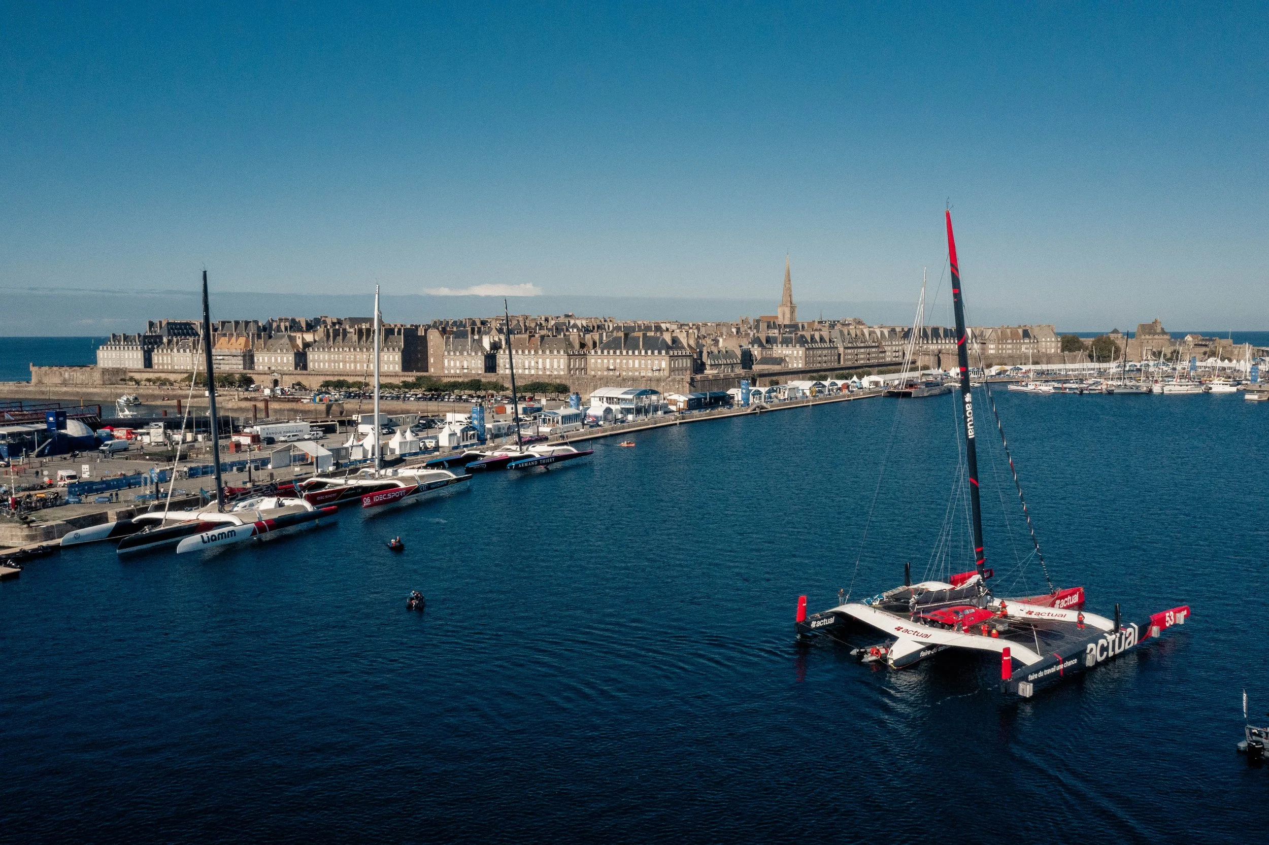 Route du Rhum | Actual Ultim 4 dans le bassin vauban à saint-malo 