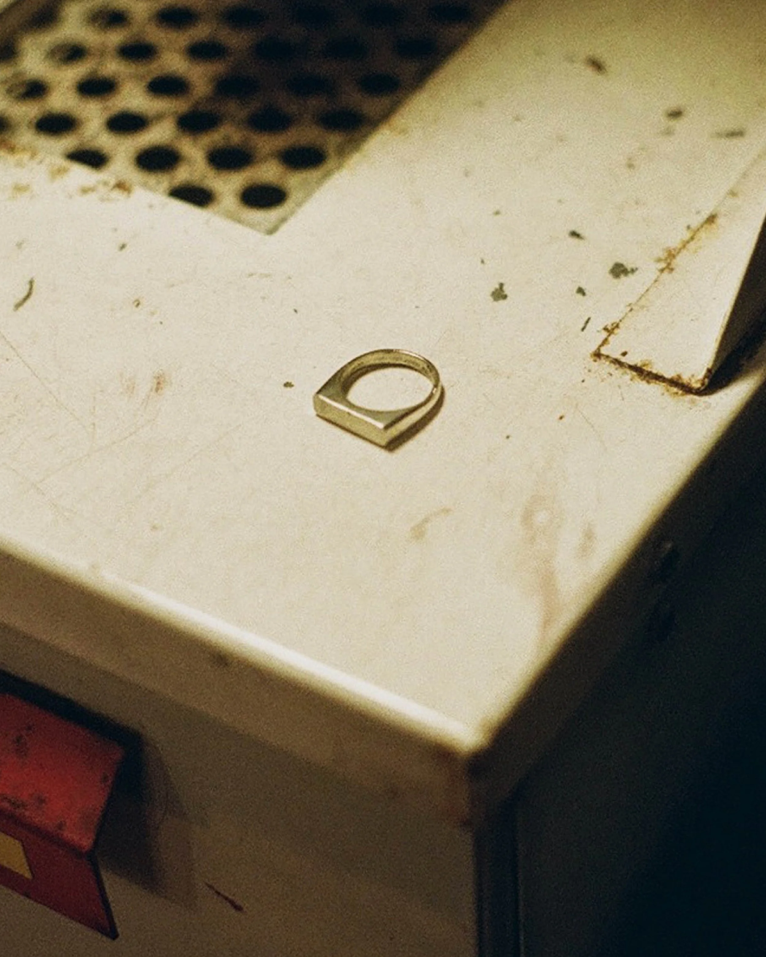 Photographie artisanale argentique pour une bijoutière marseillaise