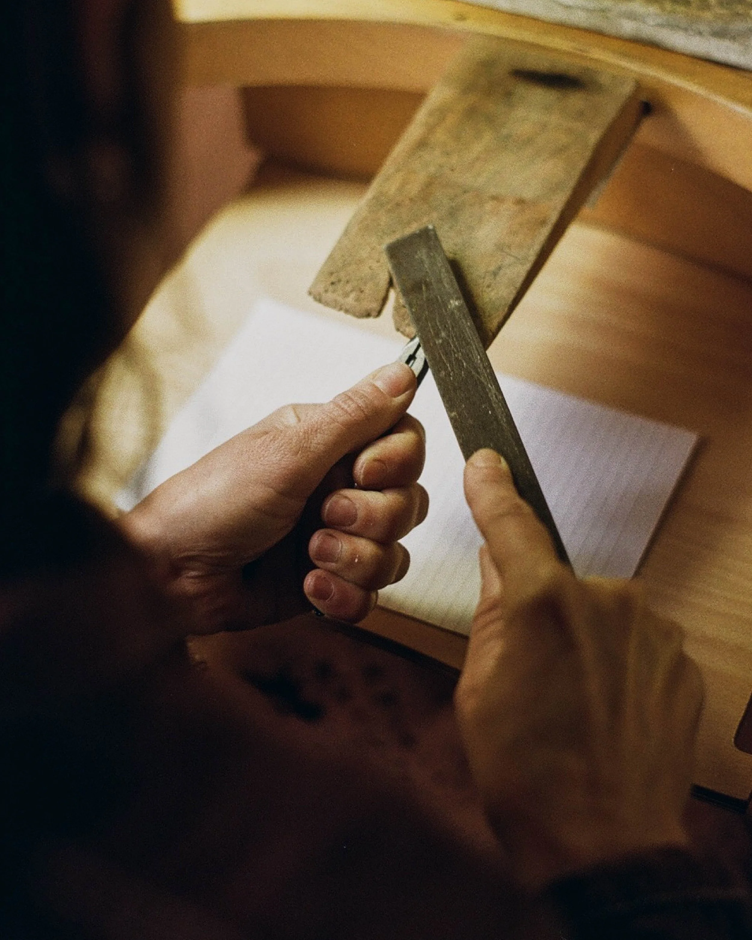 Photographie artisanale argentique pour une bijoutière marseillaise