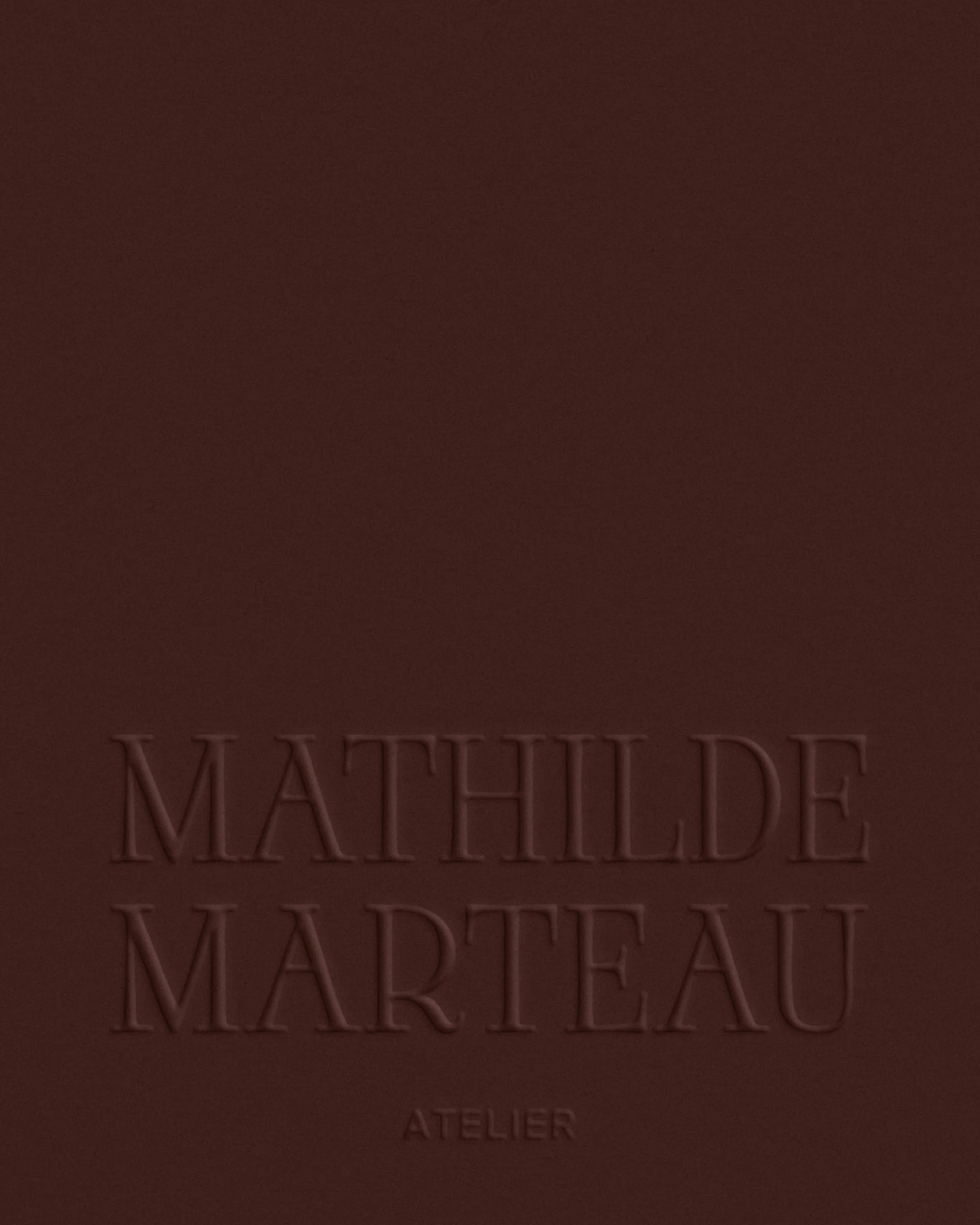 Logo embossé identité visuelle artisane bijoutière marseillaise