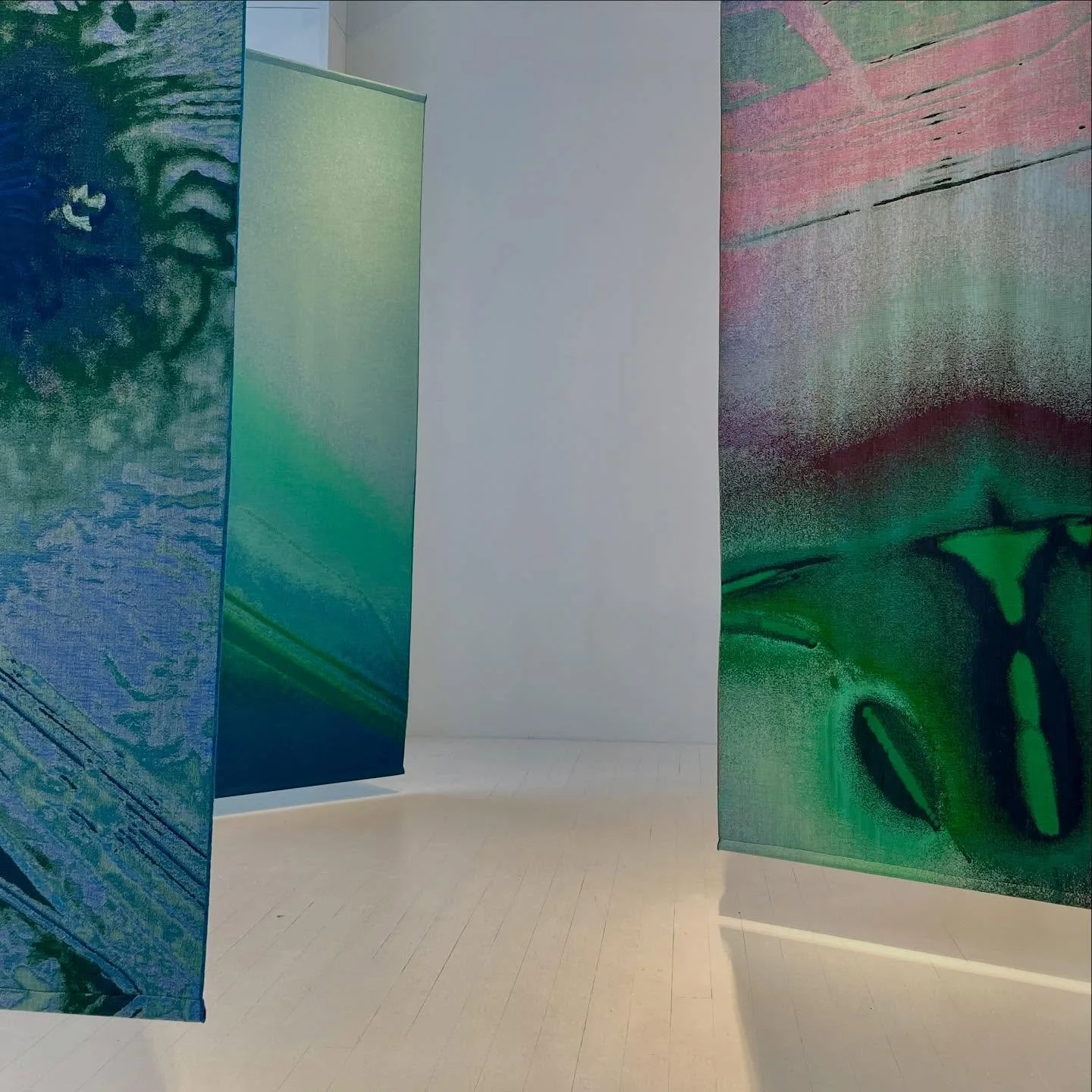 Weaving Atmospheres 🌟 Nanna Debois Buhl at Copenhagen Contemporary 🌟 Atmospheric Omens 🌟 Developed at the CERN Research Centre 📸 @stinelouring 2026 #nannadeboisbuhl #copenhagencontemporary #atmospheric #cern #cloudexperiment