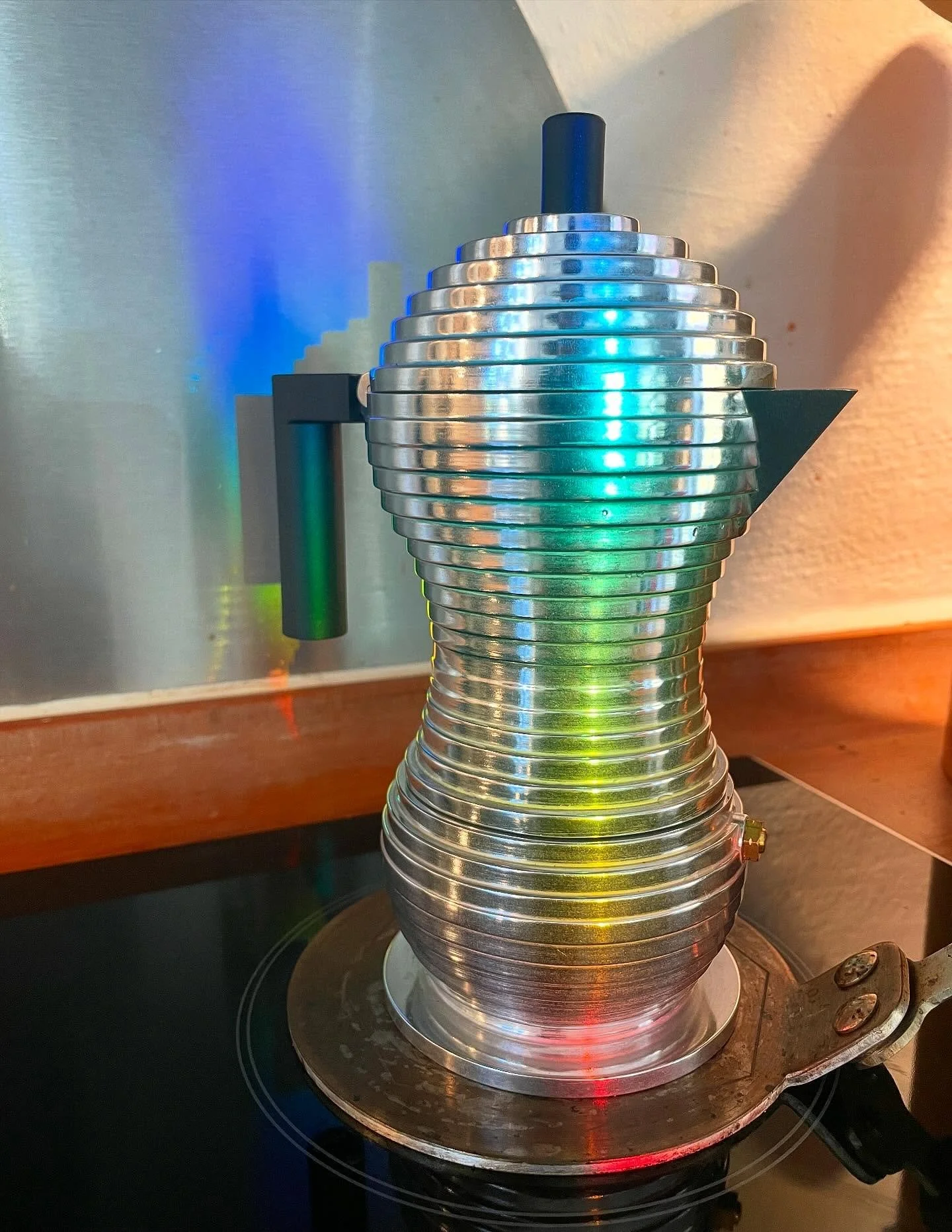 Pulcina 🌟 Easter Chick 🌟 Powered by Alessi 🌟 Featuring the Sun 📸 @stinelouring 2025 #alessi #pulcina #easter #chick #blackpower