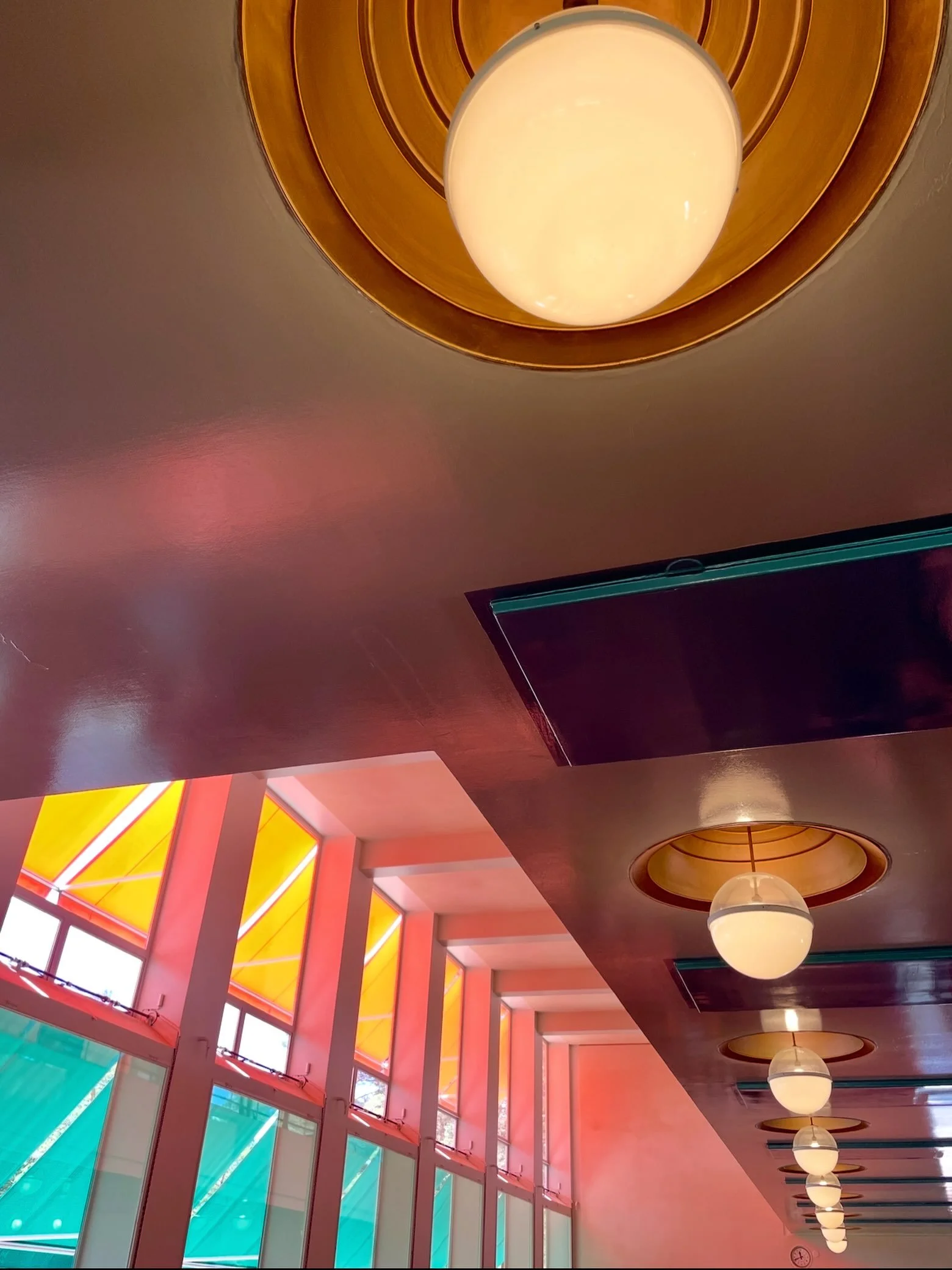 Healing Architecture 🌟 Dinning Hall at Paimio Sanatorium 🌟 By Aino and Alvar Aalto, 1933 🌟 Light x Colour x Texture x Nature x Rhythm 📸 @stinelouring, 2024 #healingarchitecture #forbodyandmind #designforthesenses #vitalplaces #resonance