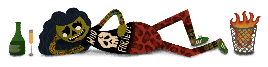 Person déguisée en squelette mexicain, allongée sur le sol, entourée de bougies, une bouteille verte à gauche, une lampe à bougie à gauche, un panier avec un feu à droite.