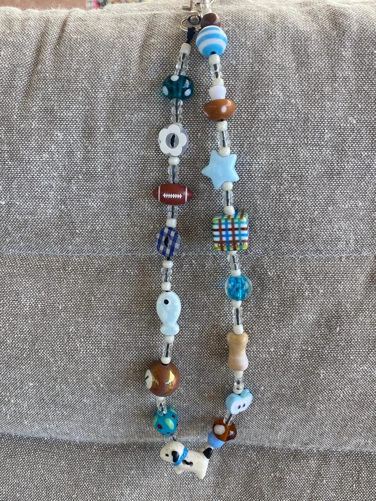 collier perles acryliques 4.jpeg