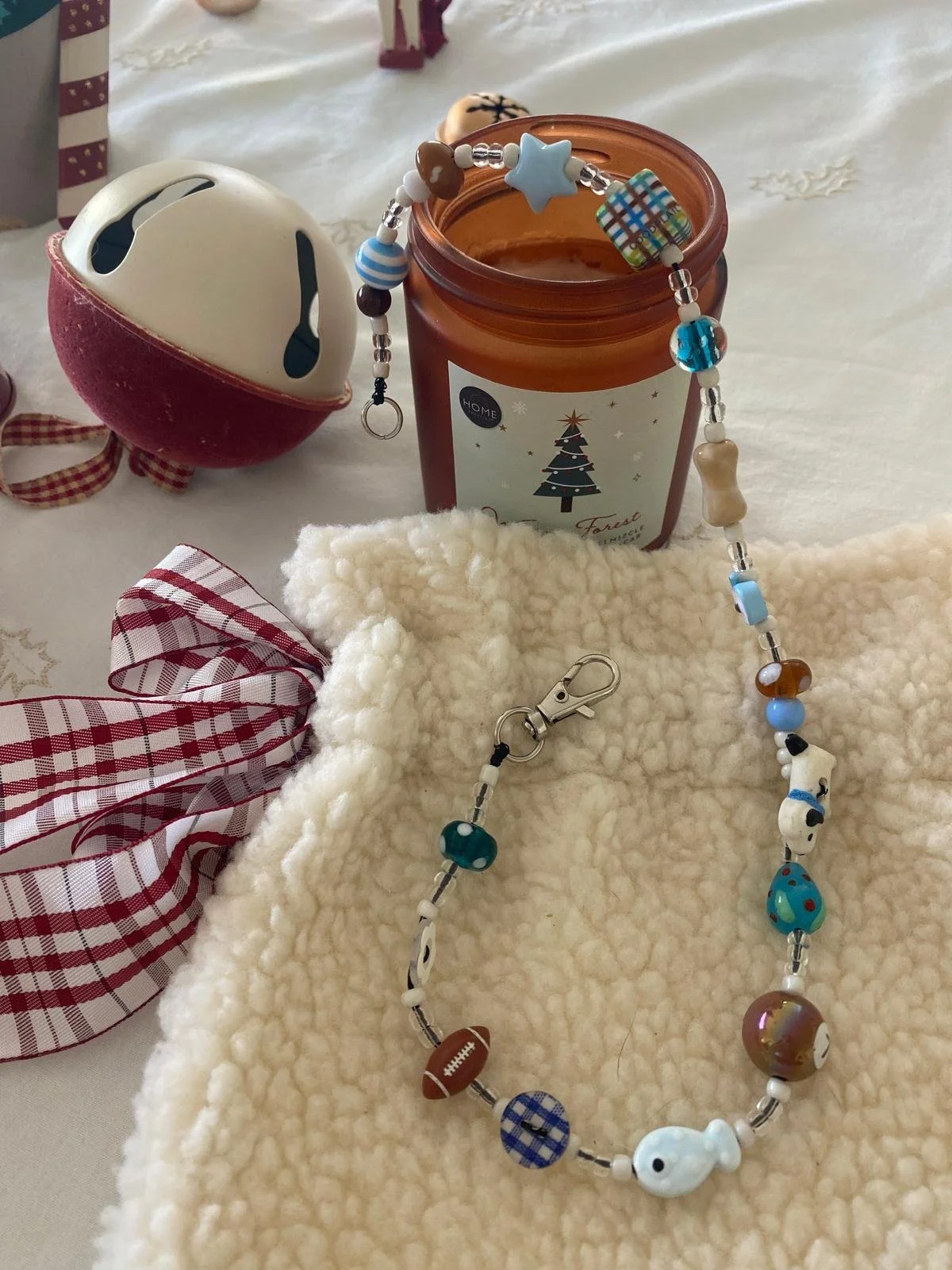 Collier en perles acryliques – Design artisanal & sur mesure