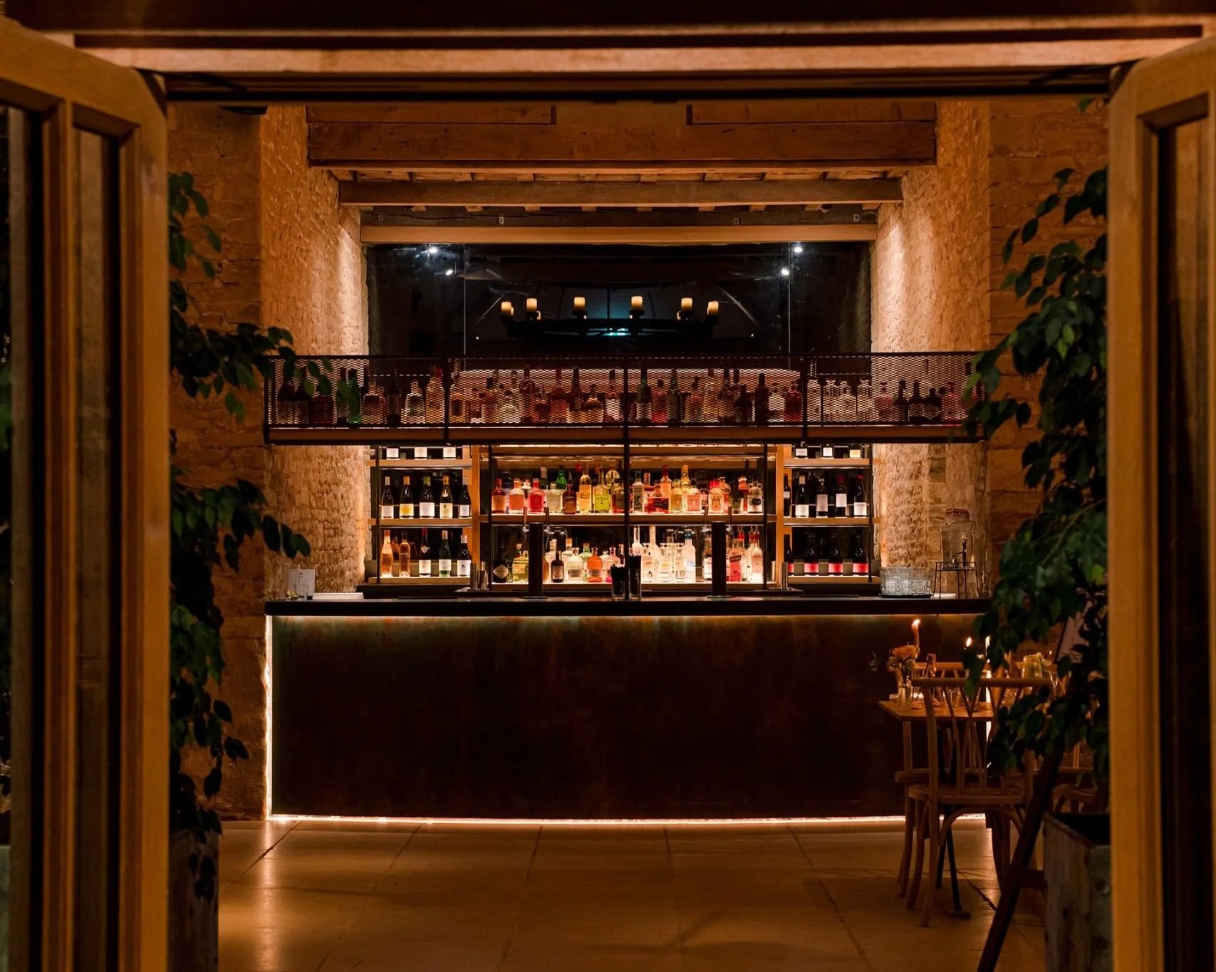 Ivy-Lodge-Evening-shots-02.11.25-Tom-Cross-9-scaled.jpg
