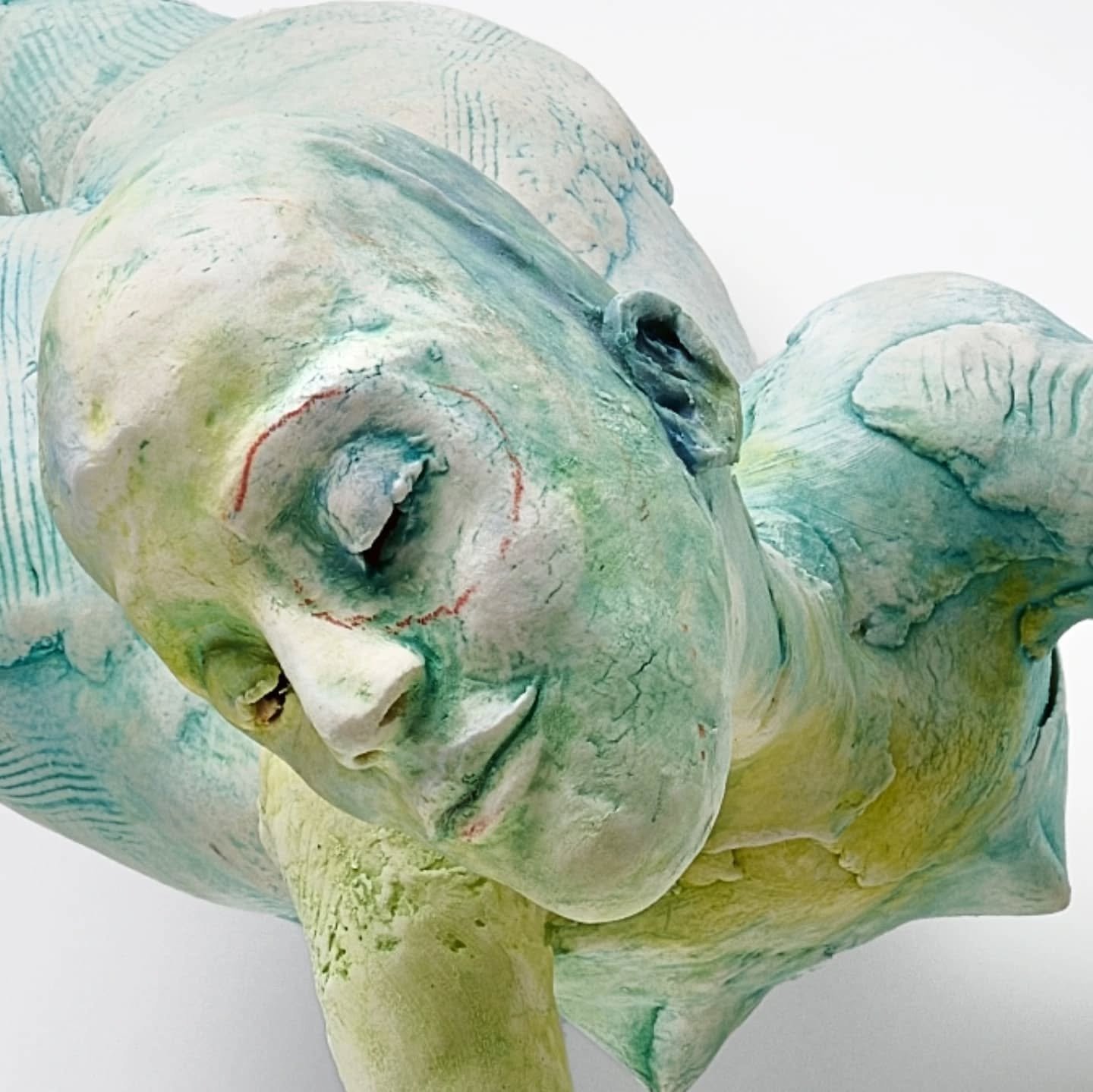 A closer look....
#ceramicsculpture #figutativesculpture #paperporcelainclay #vitalitywomen
