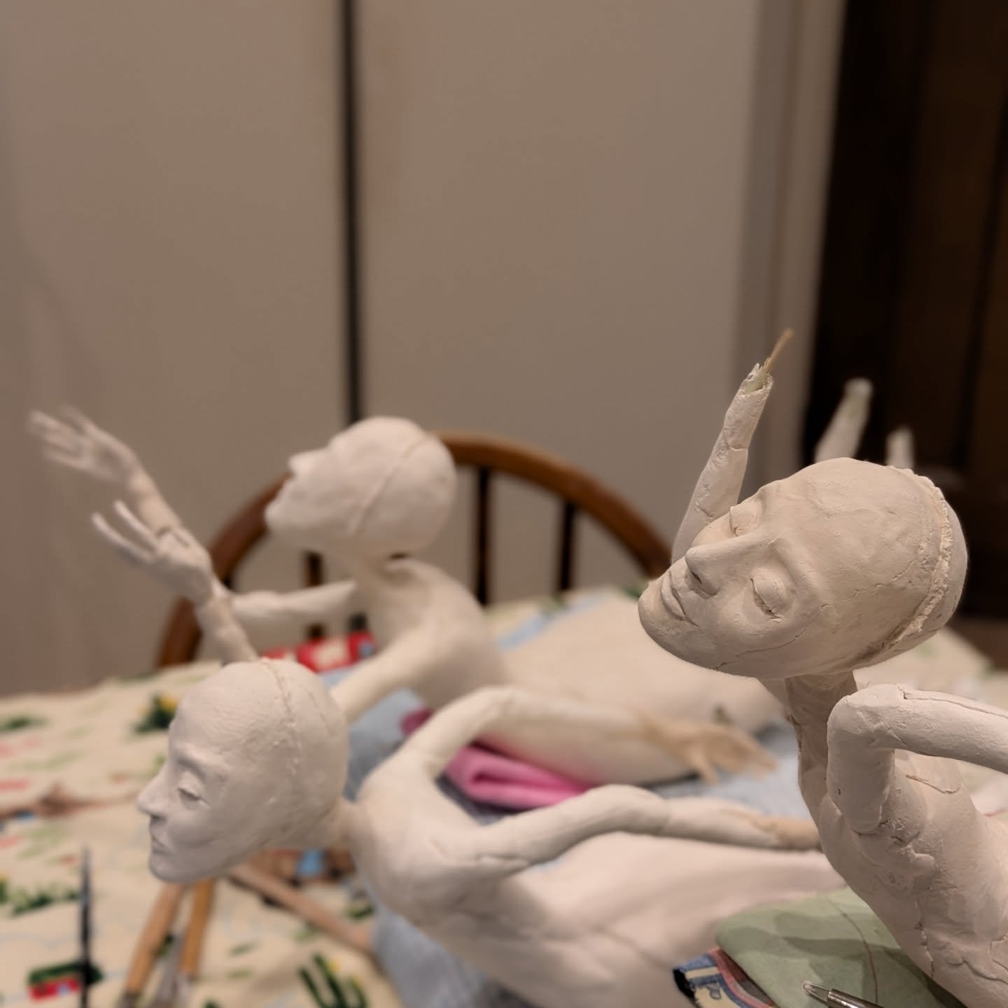 In my happy place listening to @goldfrappmusic and making work for exhibitions in June.
Details coming soon...
#workinprogress #ceramicsculpture
#figurativeceramics