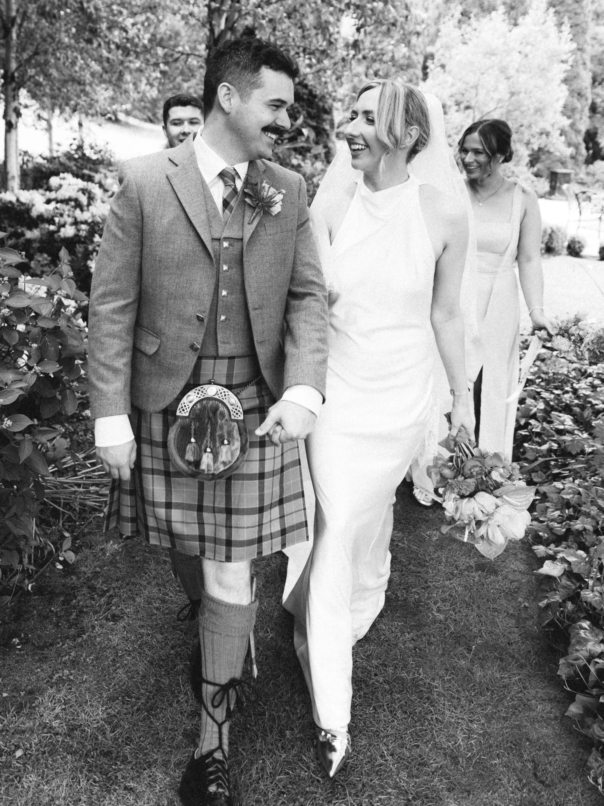 Congratulations to A&amp;A who got married yesterday in the stunning @crossbasketcastle near Glasgow. 

I have no idea how I managed to photograph weddings in different European countries - but miss so lovely place just 20min away from where I live. 