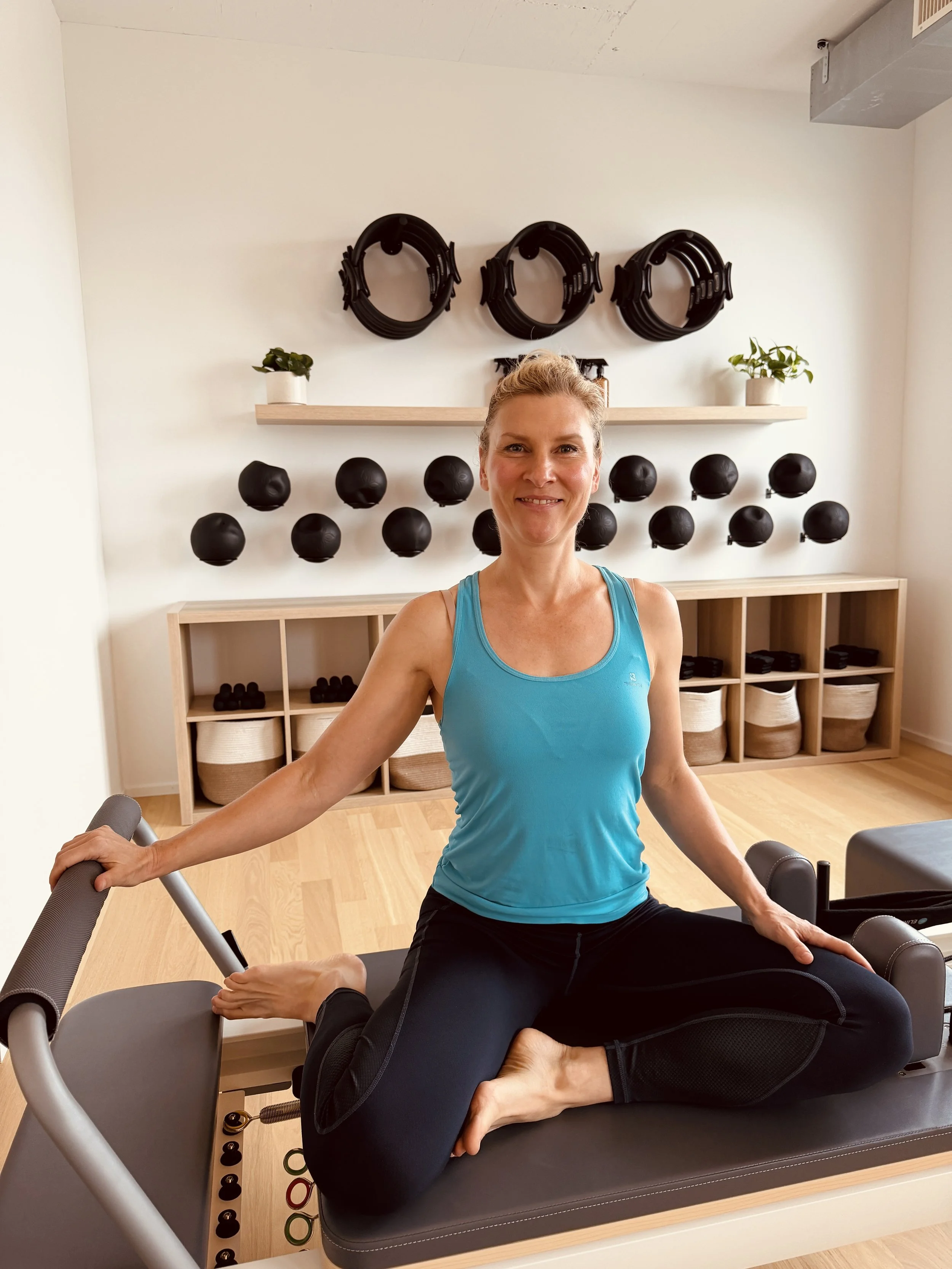 Kathrin Linkner ist Pilates Trainerin bei Byron Studios in Winterthur