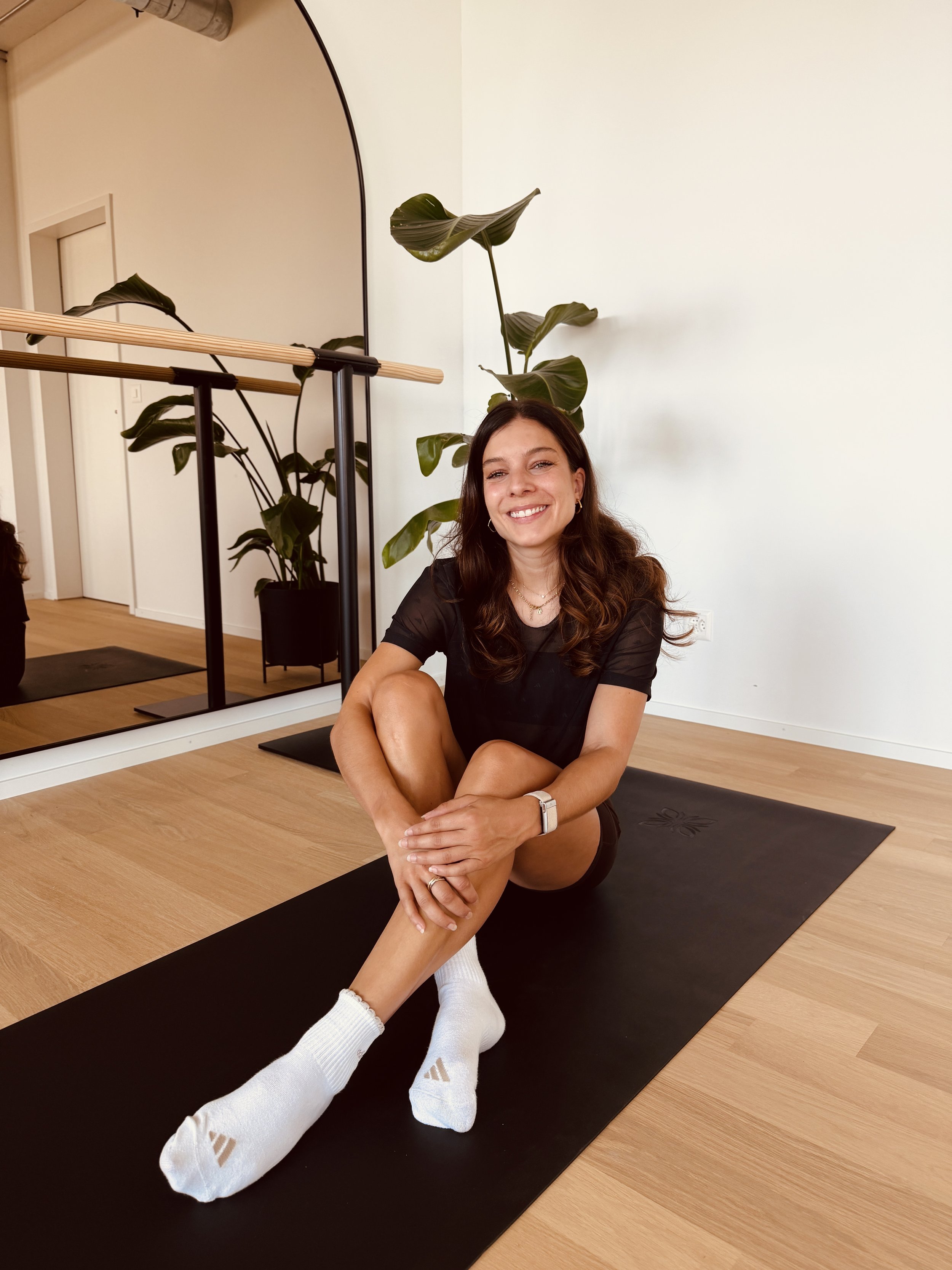 Chiara Scherrer ist Pilates Trainerin bei Byron Studios in Winterthur