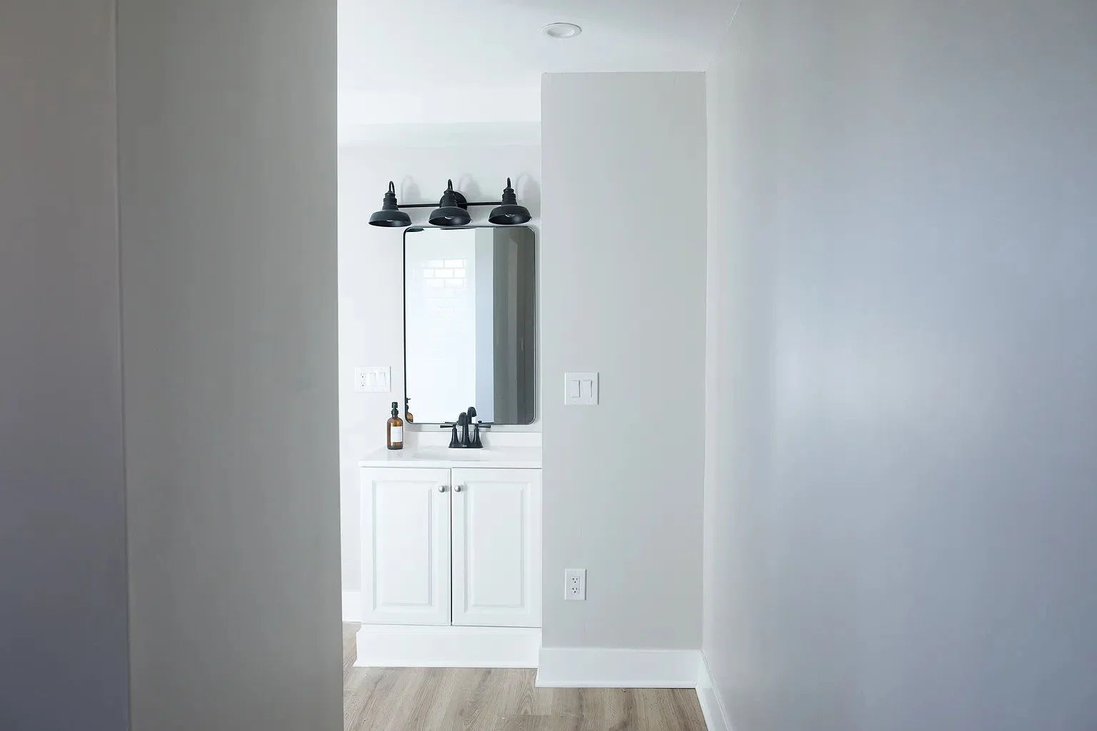 bathroom1.jpg