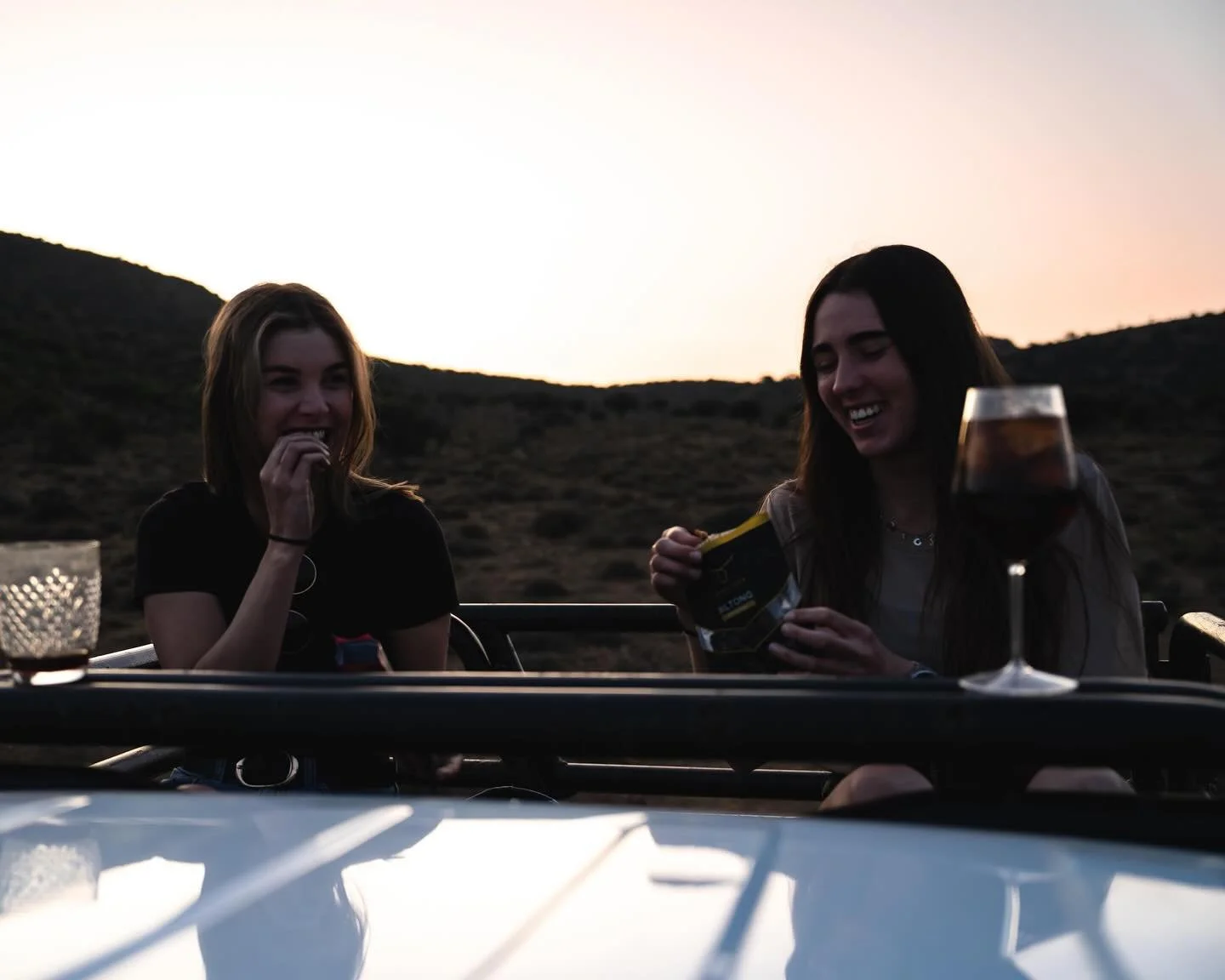 At Wellfound Safaris, we believe a safari is more than the hunt &ndash; it&rsquo;s the moments in between. 🌅🦌 
Sundowners on the back of the bakkie, biltong in hand, and a glass to cheers with as the African sun sets. 🍻

Come experience it all wit