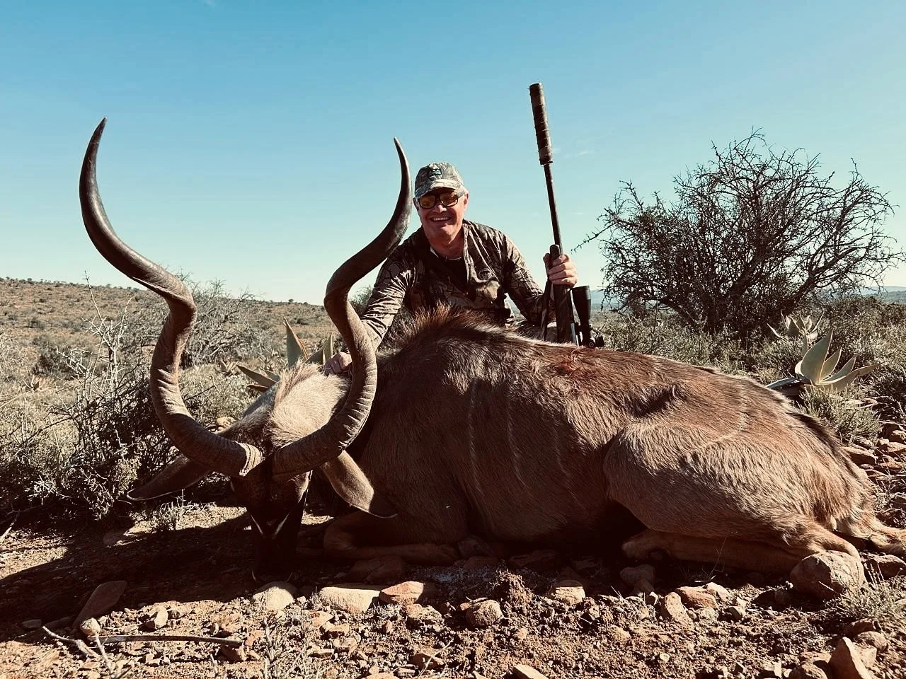 Another beautiful @wellfound_safaris Bull! 

Free range hunting at its best. Well done to the hunter on a magnificent bull! 
.
.
.
.
.
#wildlife #wild #wildlifephotography #hunting #huntingislife #huntingseason #hunt #borntohunt