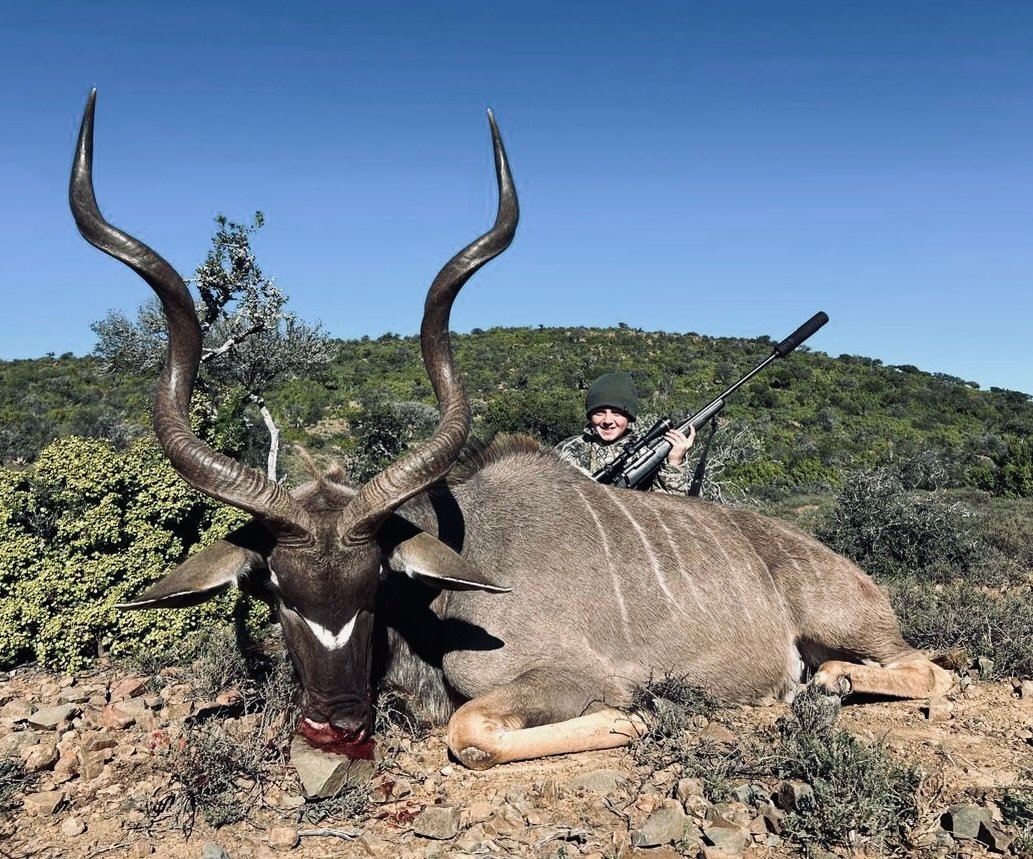 A little hunter with a giant dream! 🦌

During Mid season at Wellfound, this young hunter made a clean, steady shot on a true East Cape giant. A proud moment and a great day in the veld. 

Well done! @wellfound_safaris 
.
.
.
.
.
#hunt #huntingislife