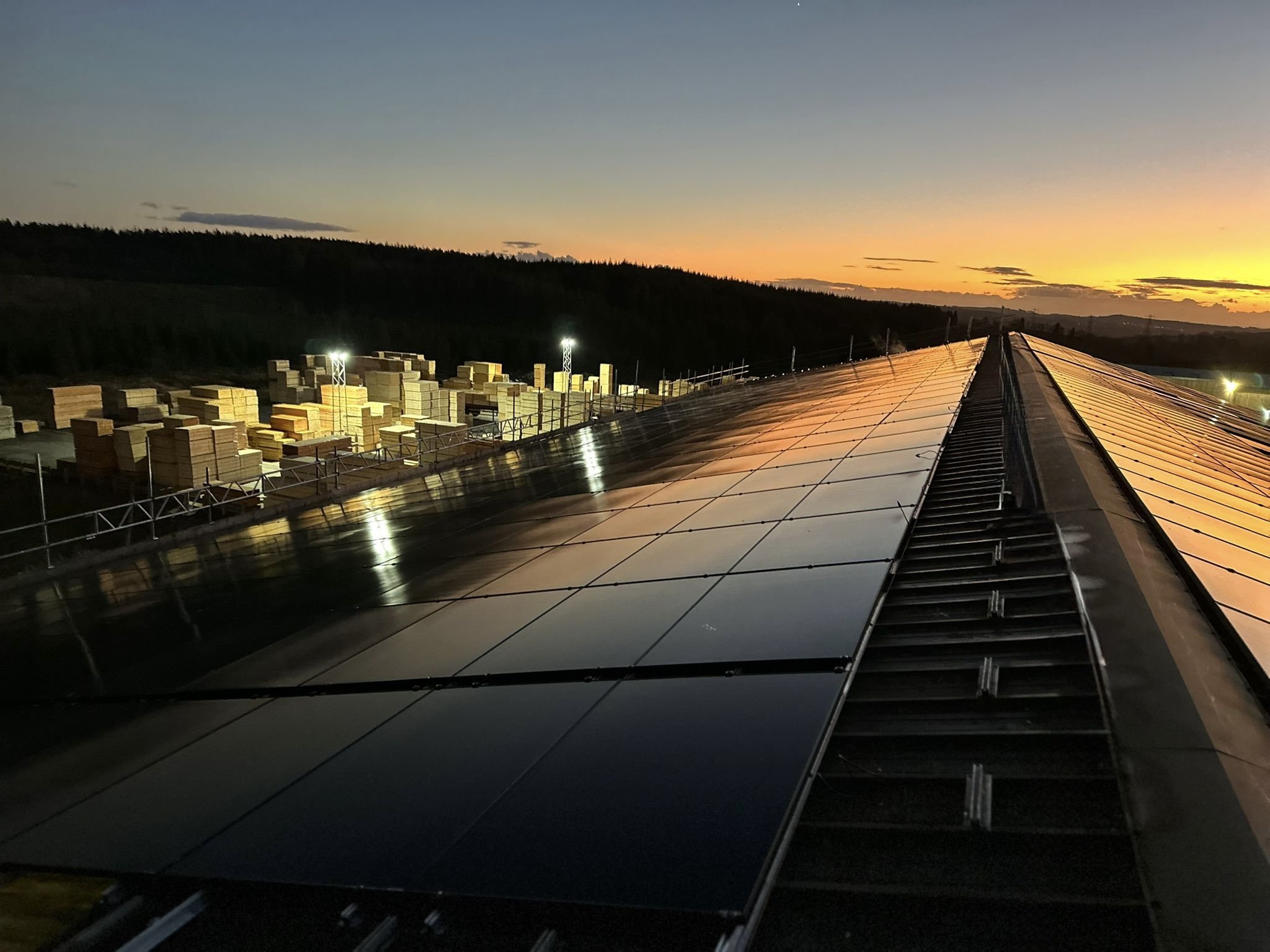 large-scale-solar-installer-lakes-solar.jpg