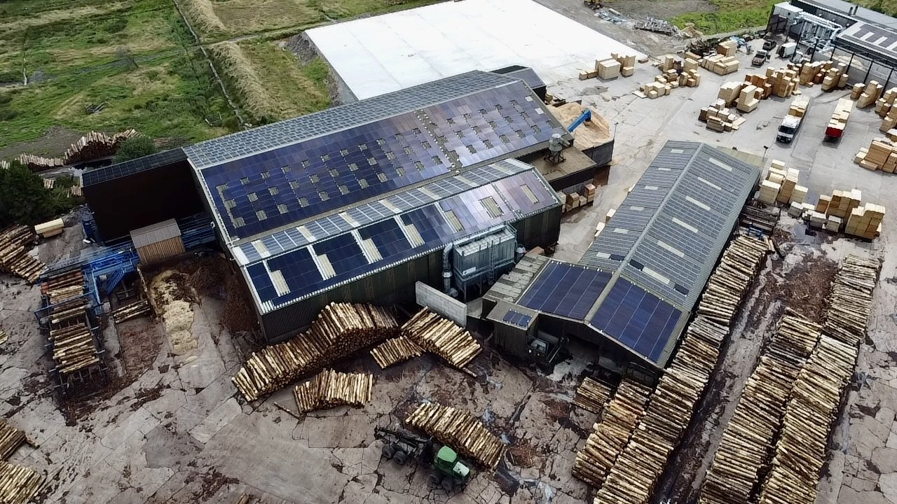 p.irving-and-sons-large-scale-solar-hutton-roof.jpeg