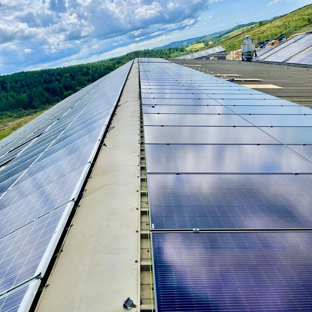 large-scale-commercial-solar-system.jpeg