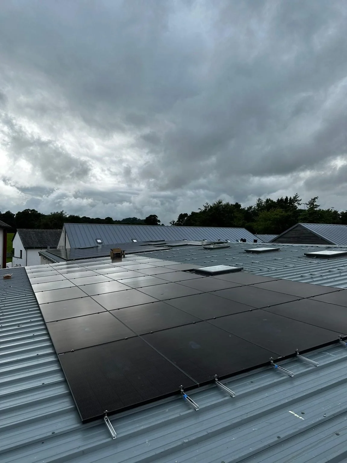 qes-free-solar-panels-lakes-solar.jpg