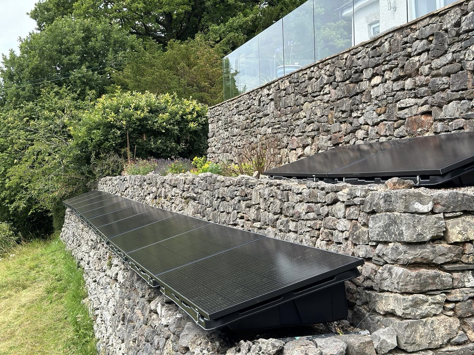 bespoke-solar-system-by-lakes-solar.jpg