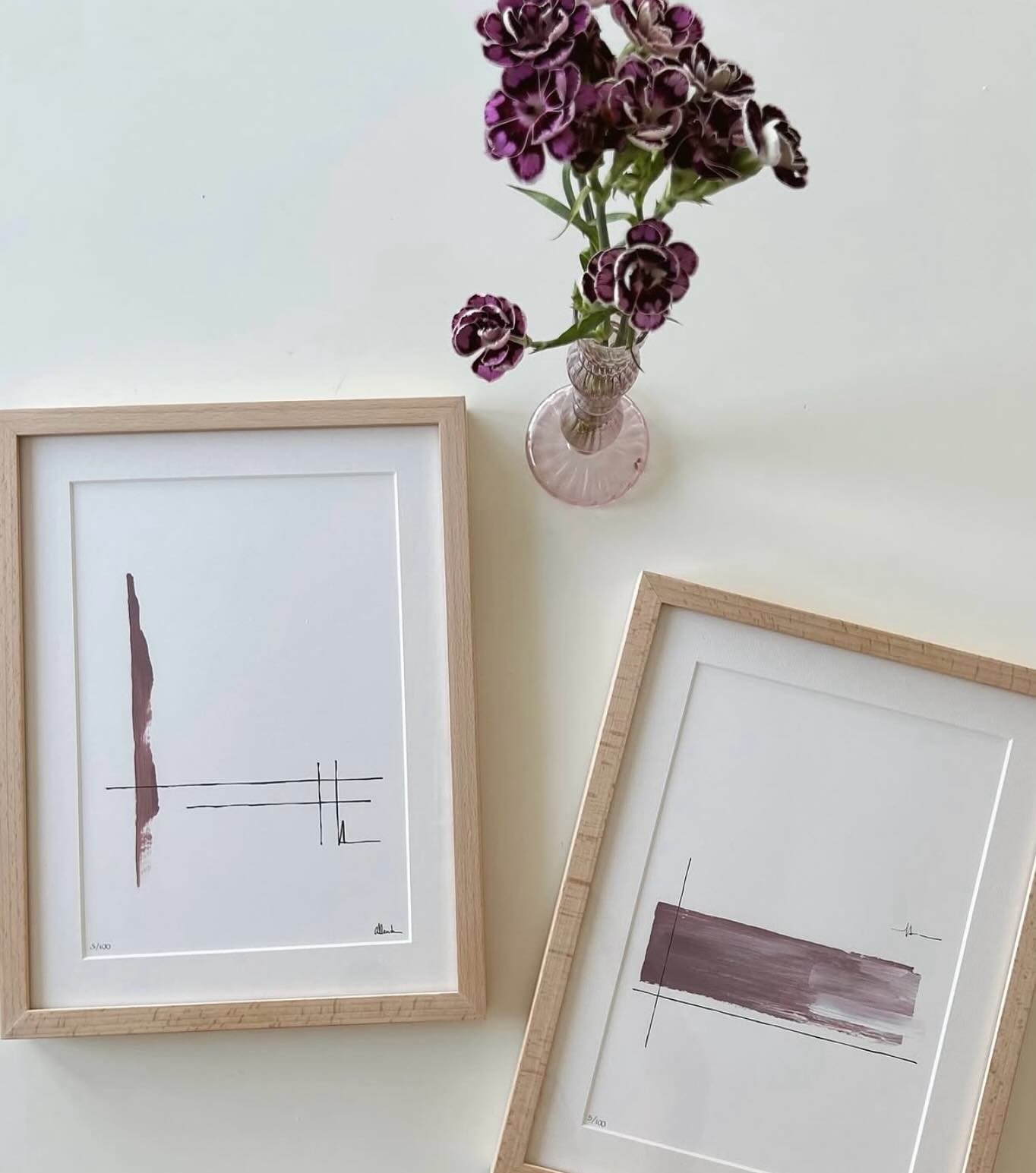 Allende, la artista capaz de encontrar belleza en lo cotidiano a través de obras imperfectas y auténticas. @allende_gl
Artículo disponible en www.casanonnaoficial.com
#casanonna #diseño #allendegl