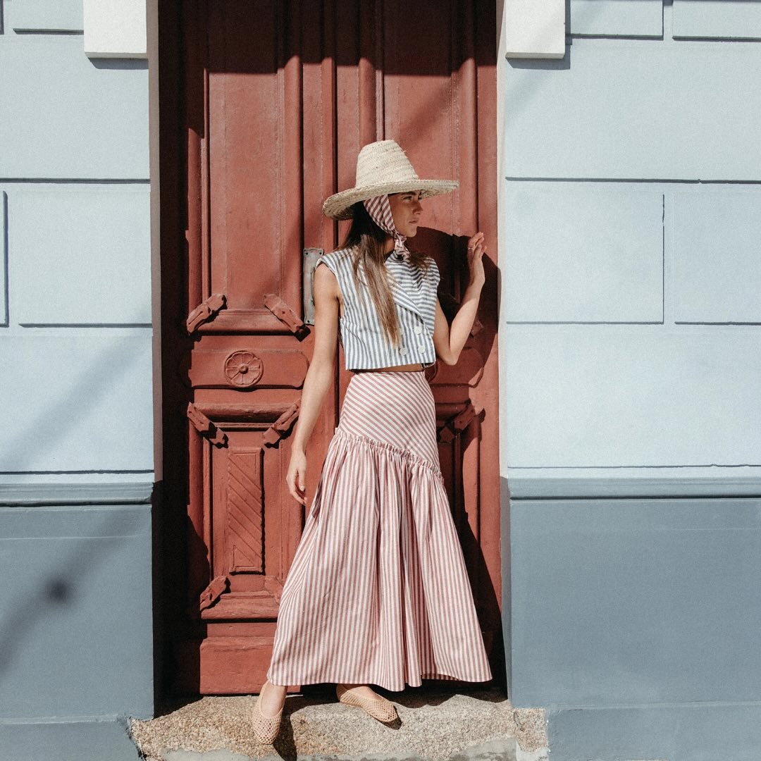 Descubre la elegancia atemporal con Nesines Collection. @nesinescollection
Artículo disponible en www.casanonnaoficial.com
#casanonna #moda #nesinescollection