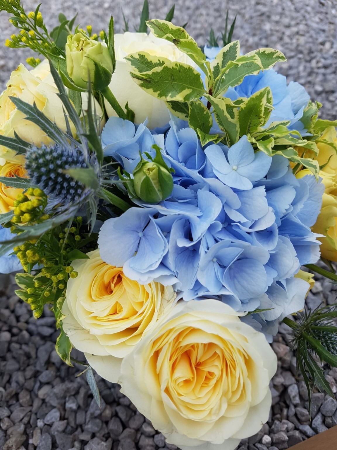Throwback to this wedding from May 2019.
Timeless.  Bristol.  Wedding florist.