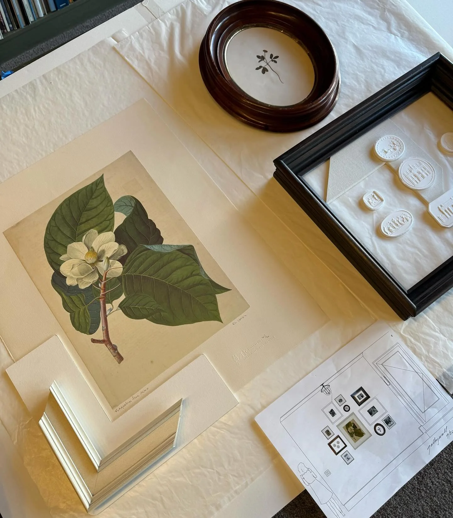 Headed to South Carolina to install 46 pieces of curated art for the Kiawah Cottage. Could not have done it without the skilled and mindful collaboration with @allison.and.ross. The upper hallway will feature a gallery wall displaying vintage Etsy so