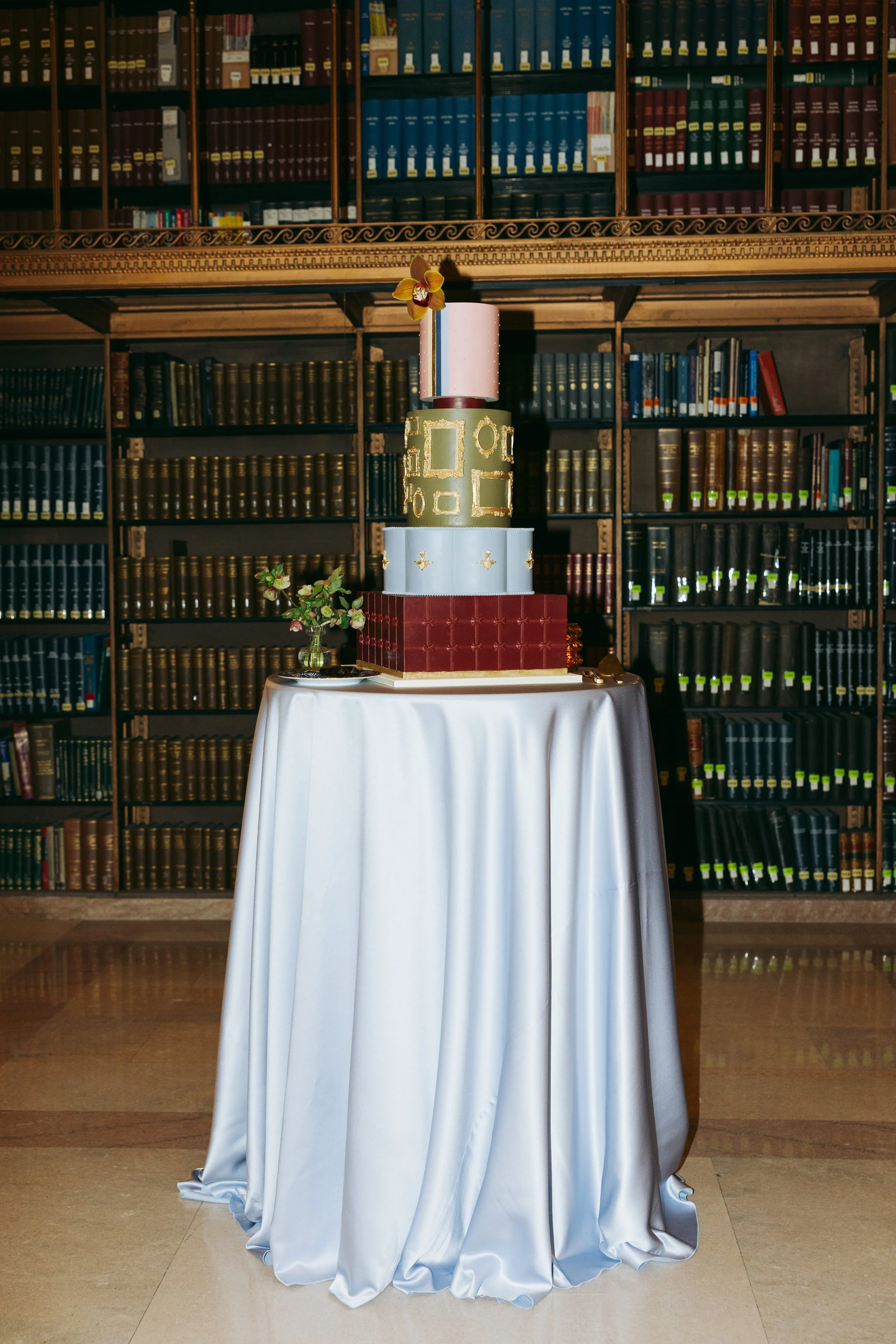 AVALON -WES ANDERSON STYLED -ARCHIFETE ARCH