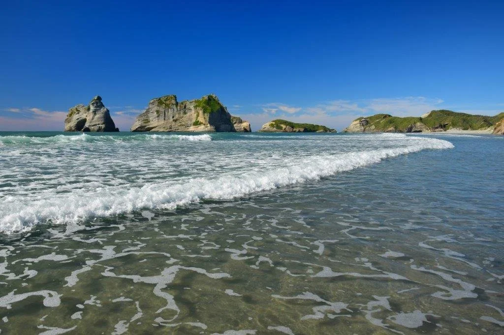 Wharariki Beach, South Island, New Zealand.jpg