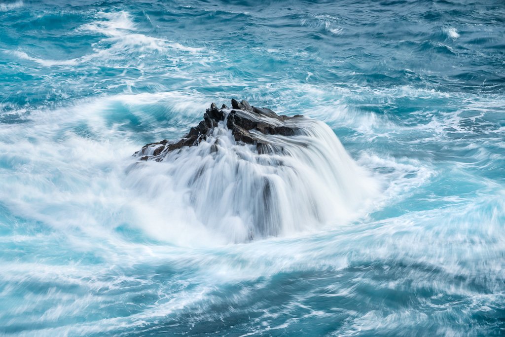 20260131_3231_La_Palma_Kanarische_Inseln_Islas_Canarias_Meer_Kueste_Lavafelsen_Rocas_de_Lava_seascape_Meereslandschaft_Wellen.jpg