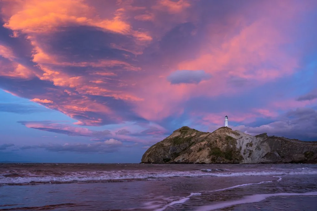20231128-3825 Castlepoint, Leuchtturm, Neuseeland, lighthouse, New Zealand, North Island, ocean, meer, sunset
